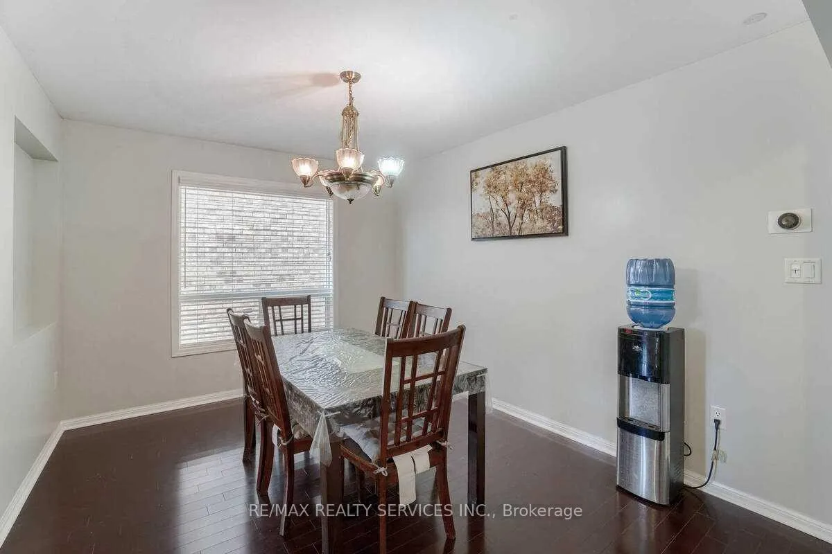 Photo 7 of 16 Ollie Avenue, Brampton, Credit Valley — HOMEH