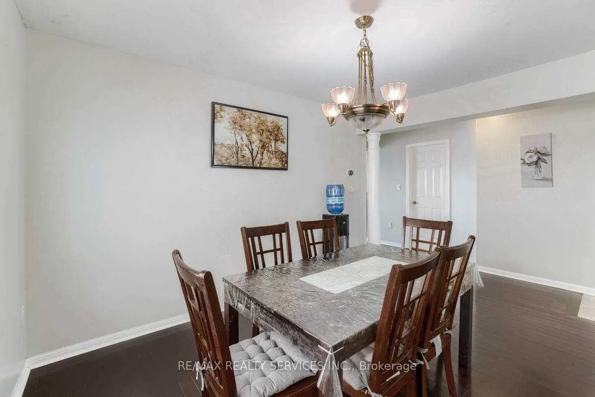 Photo 8 of 16 Ollie Avenue, Brampton, Credit Valley — HOMEH