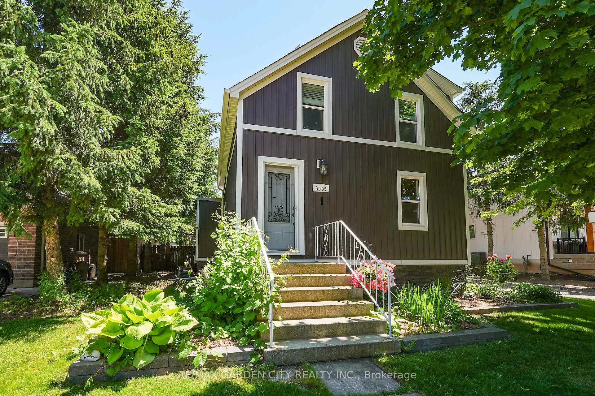 Photo of 3555 Campden Road