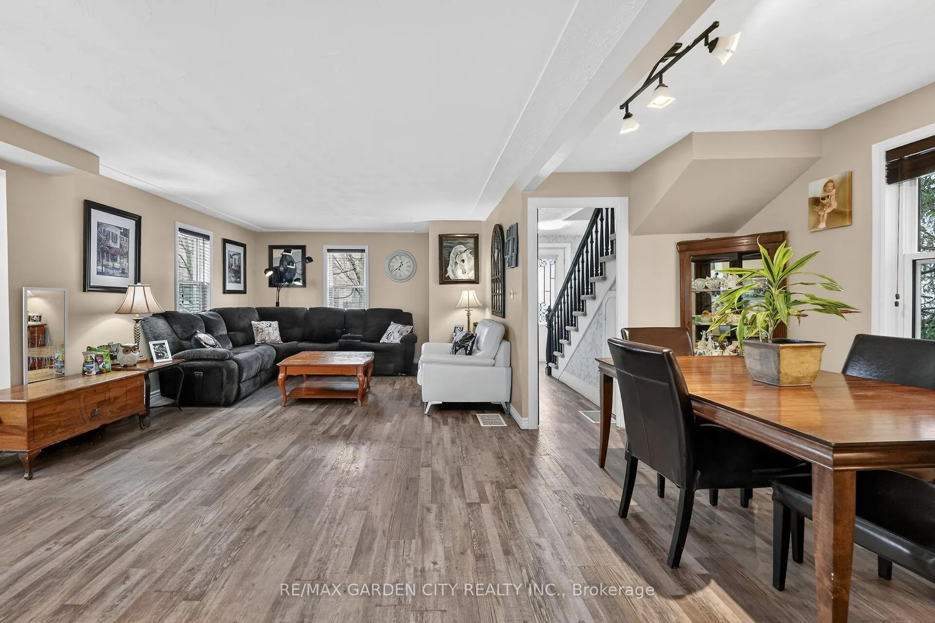 Photo 13 of 3555 Campden Road, Lincoln, Escarpment — HOMEH
