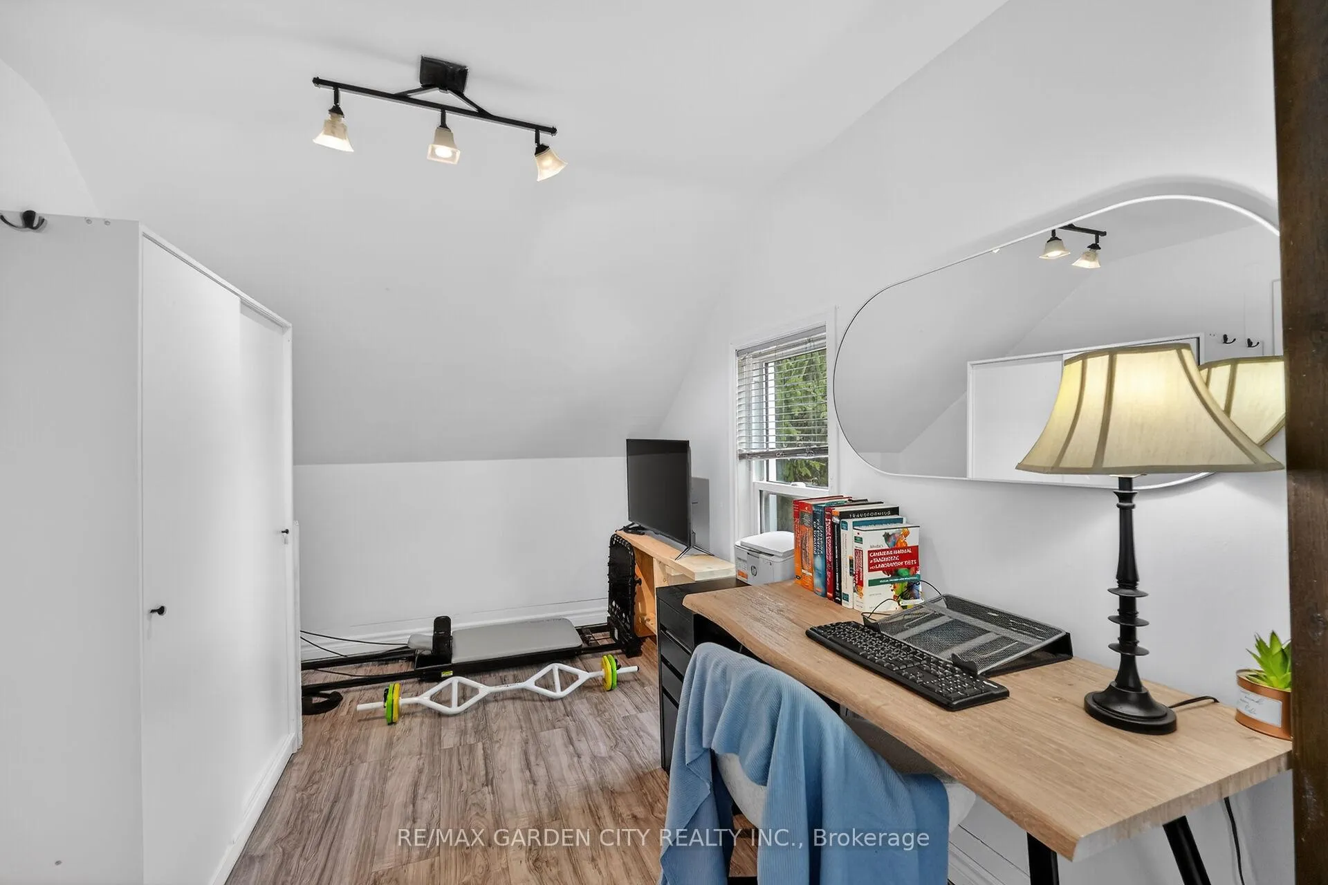 Photo 23 of 3555 Campden Road, Lincoln, Escarpment — HOMEH