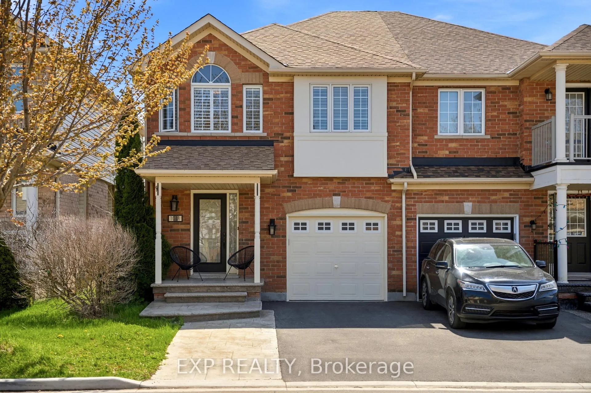 Front of 1011 Donnelly Street