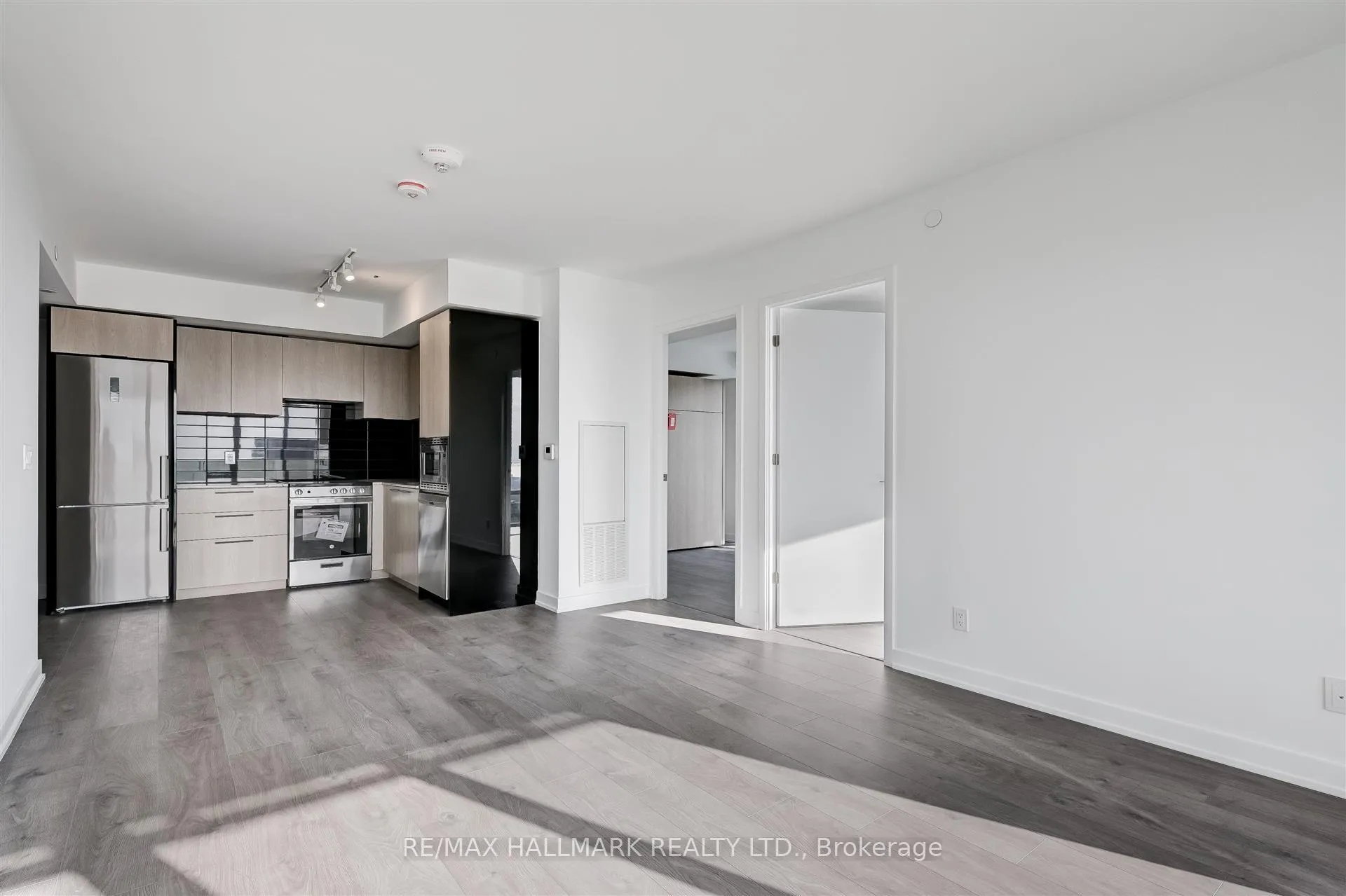 Photo 3 of Unit 5212, 501 Yonge Street, Toronto, Bay Street Corridor — HOMEH