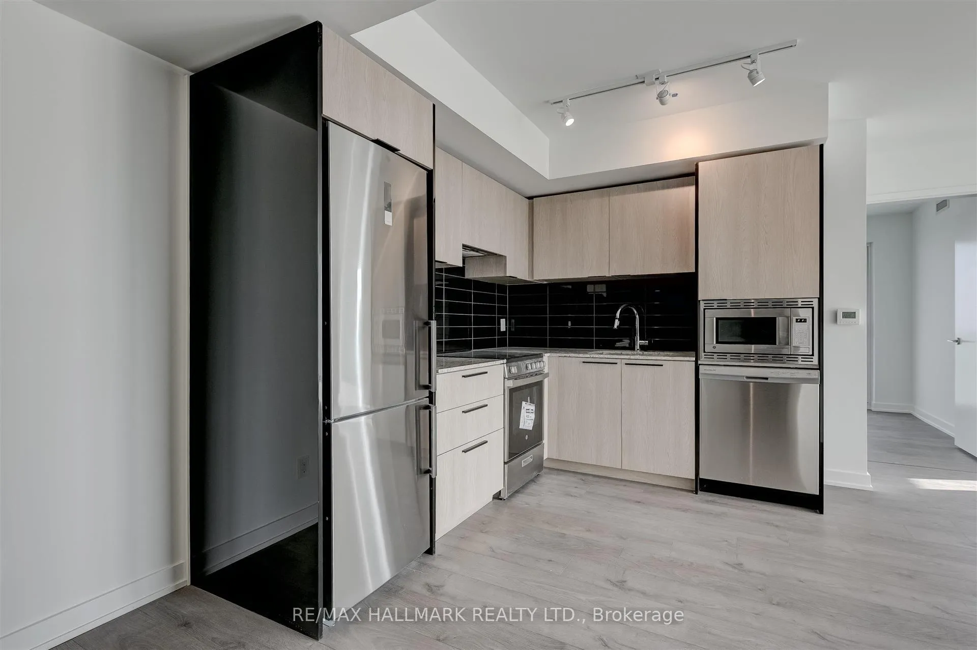 Photo 5 of Unit 5212, 501 Yonge Street, Toronto, Bay Street Corridor — HOMEH