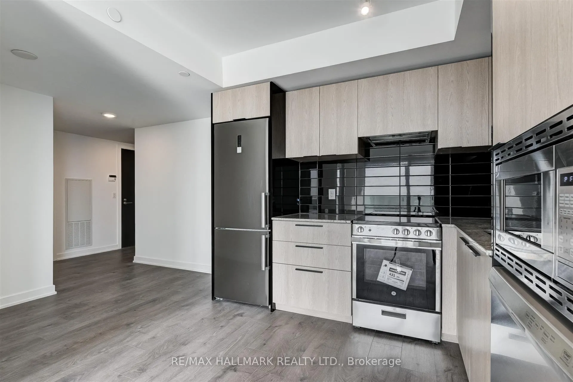 Photo 8 of Unit 5212, 501 Yonge Street, Toronto, Bay Street Corridor — HOMEH