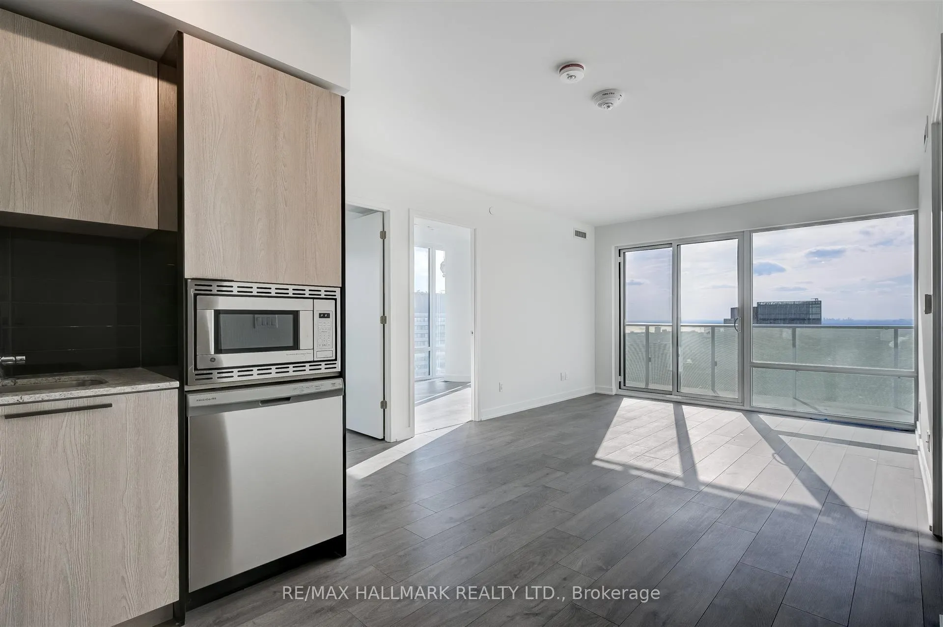 Photo 9 of Unit 5212, 501 Yonge Street, Toronto, Bay Street Corridor — HOMEH