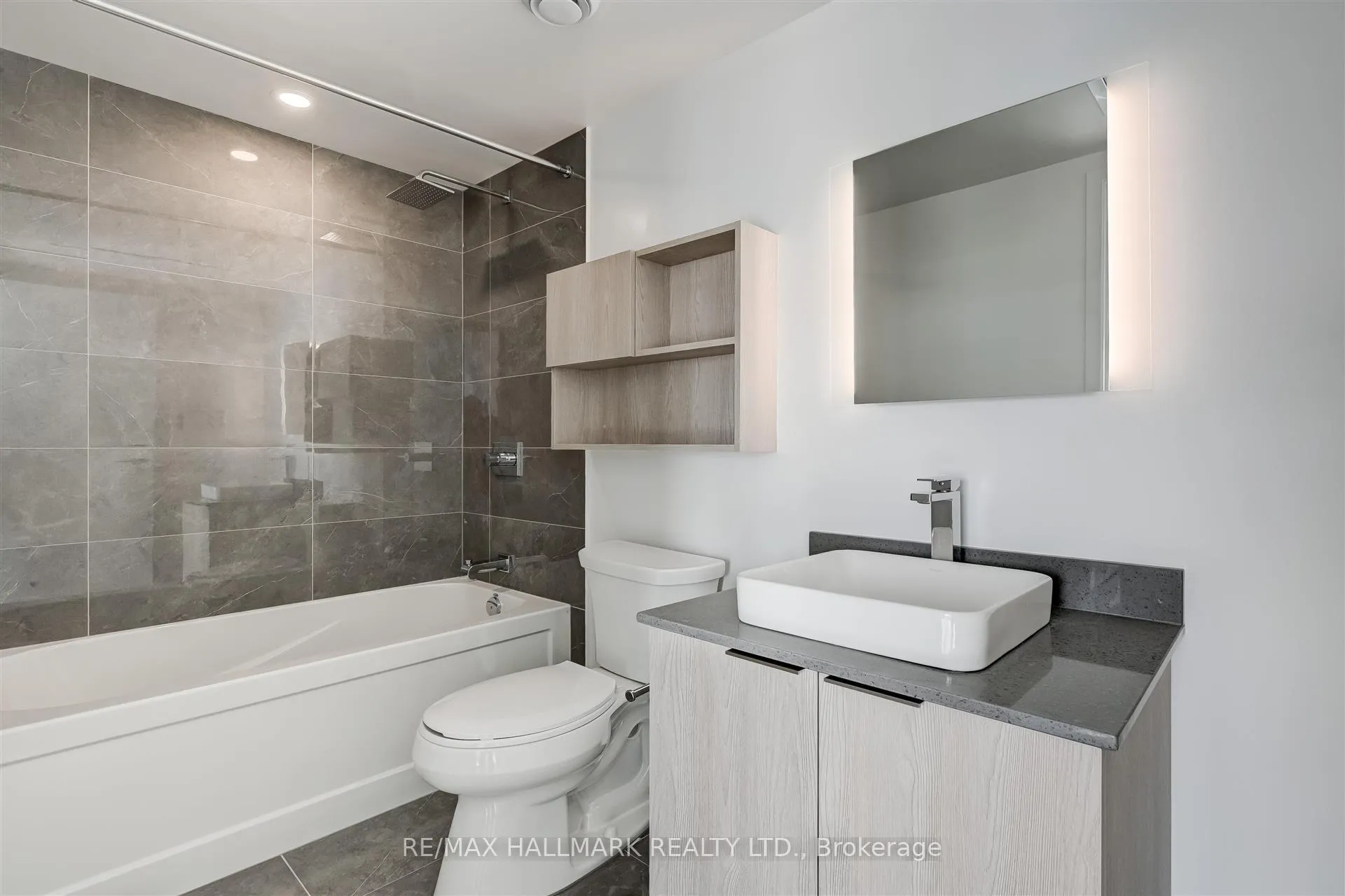 Photo 15 of Unit 5212, 501 Yonge Street, Toronto, Bay Street Corridor — HOMEH