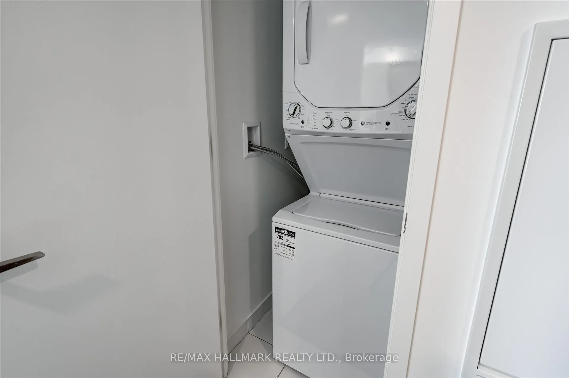 Photo 22 of Unit 5212, 501 Yonge Street, Toronto, Bay Street Corridor — HOMEH