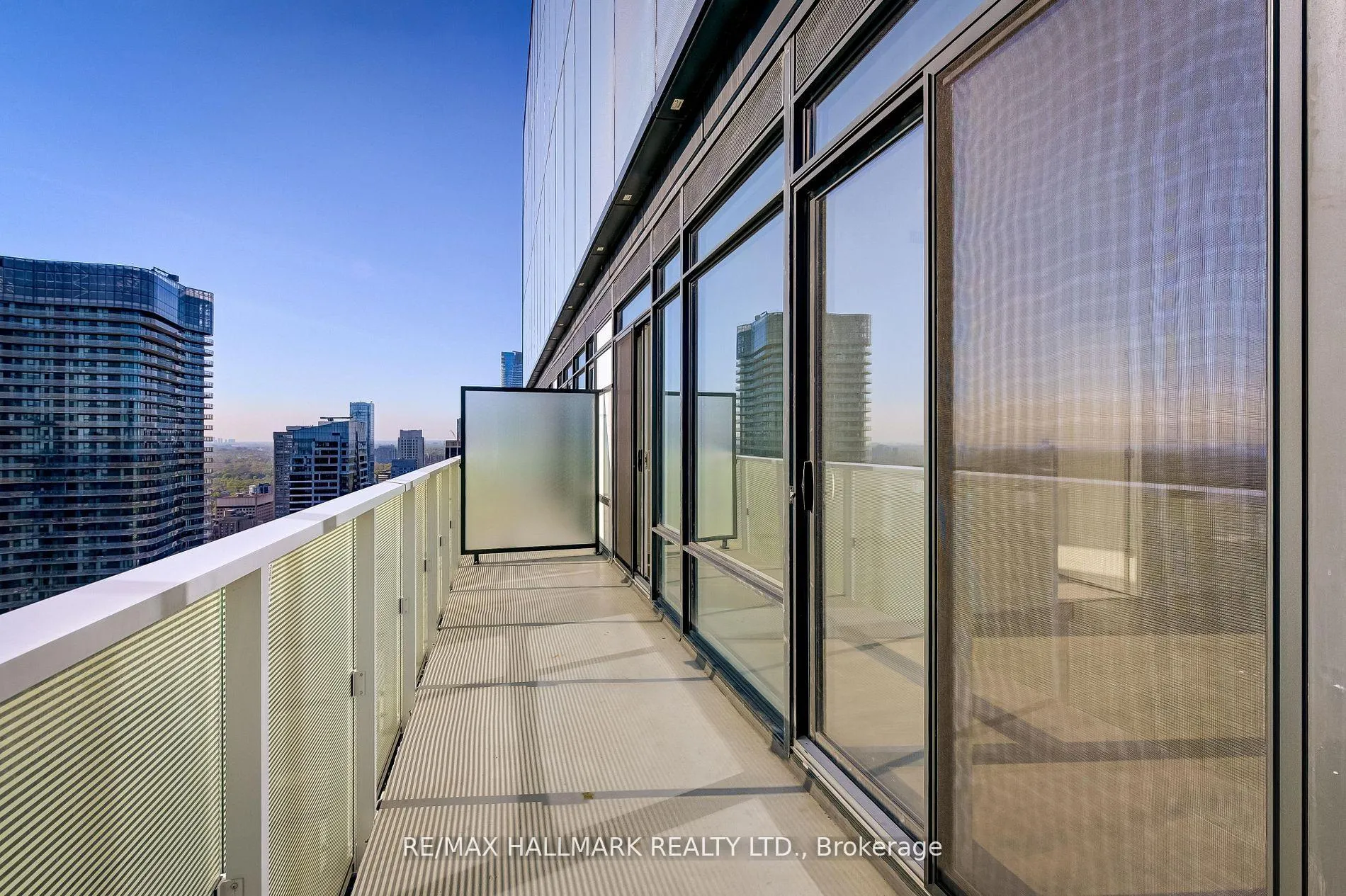 Photo 27 of Unit 5212, 501 Yonge Street, Toronto, Bay Street Corridor — HOMEH
