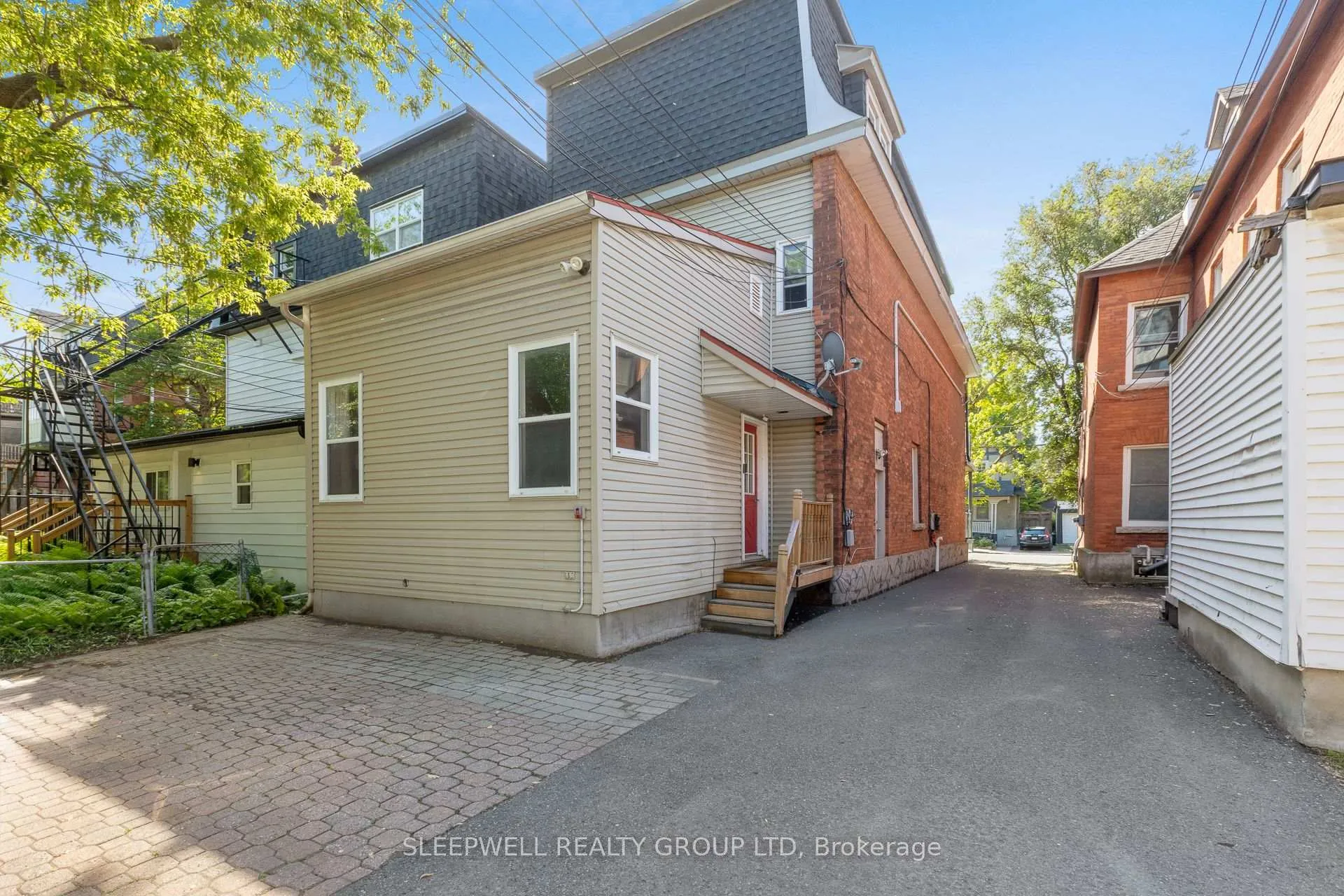Photo 3 of 389 Daly Avenue, Ottawa, Sandy Hill — HOMEH