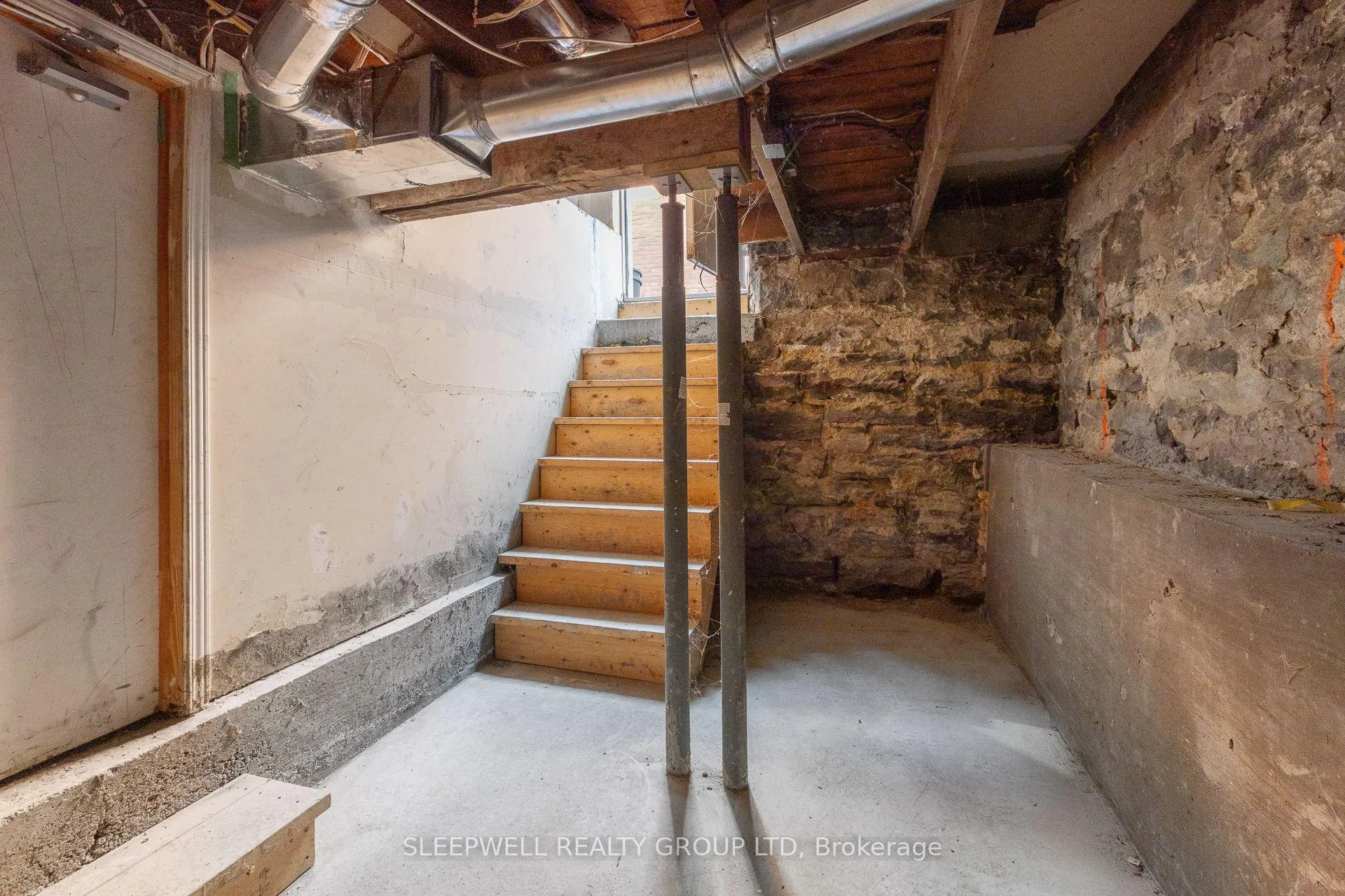 Photo 34 of 389 Daly Avenue, Ottawa, Sandy Hill — HOMEH
