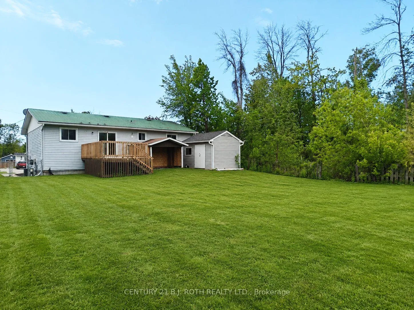 Photo 16 of 698 Burton Drive, Innisfil, Alcona — HOMEH
