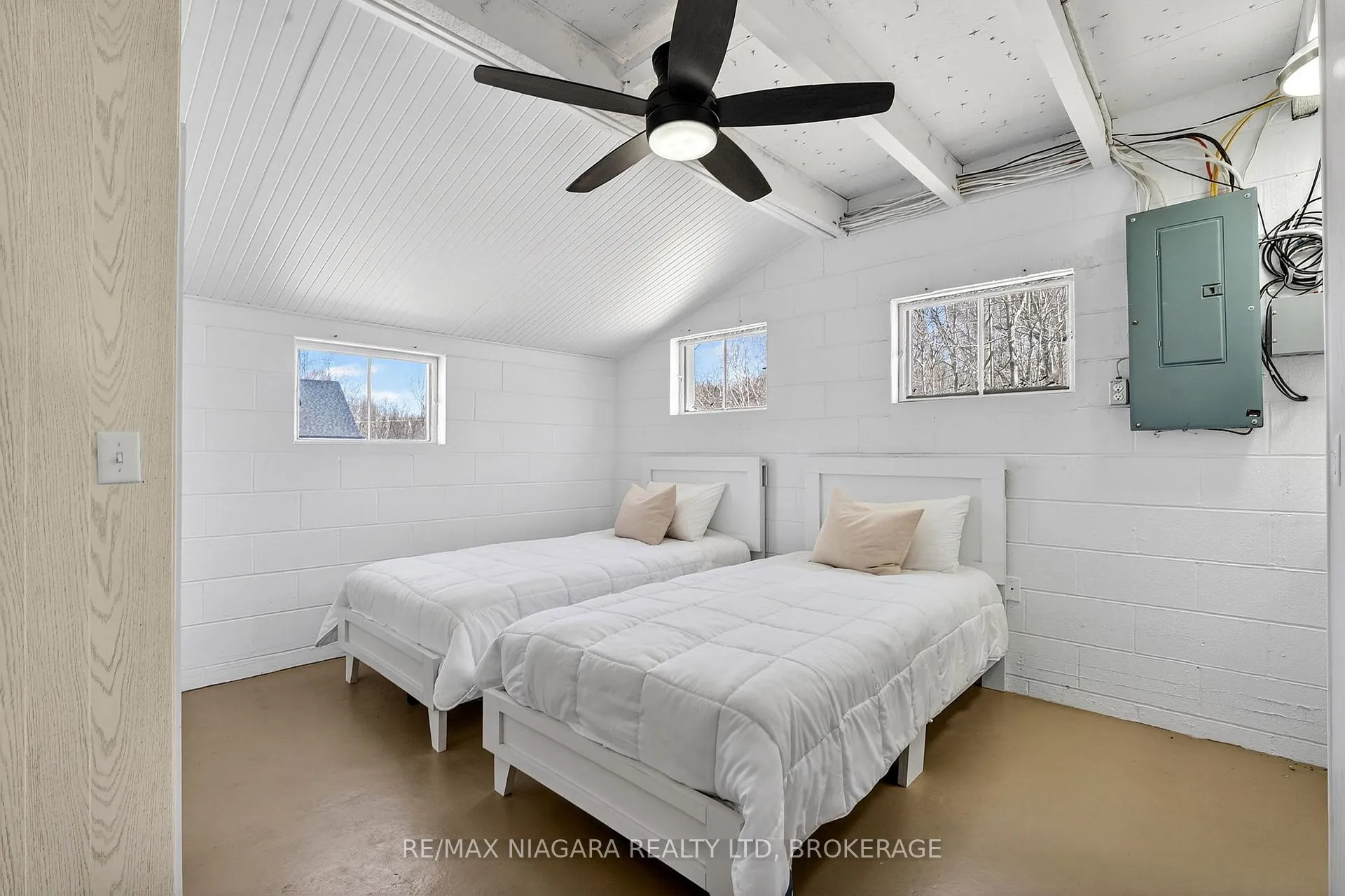 Photo 23 of 239 Pleasant Beach Road, Port Colborne, Sherkston — HOMEH