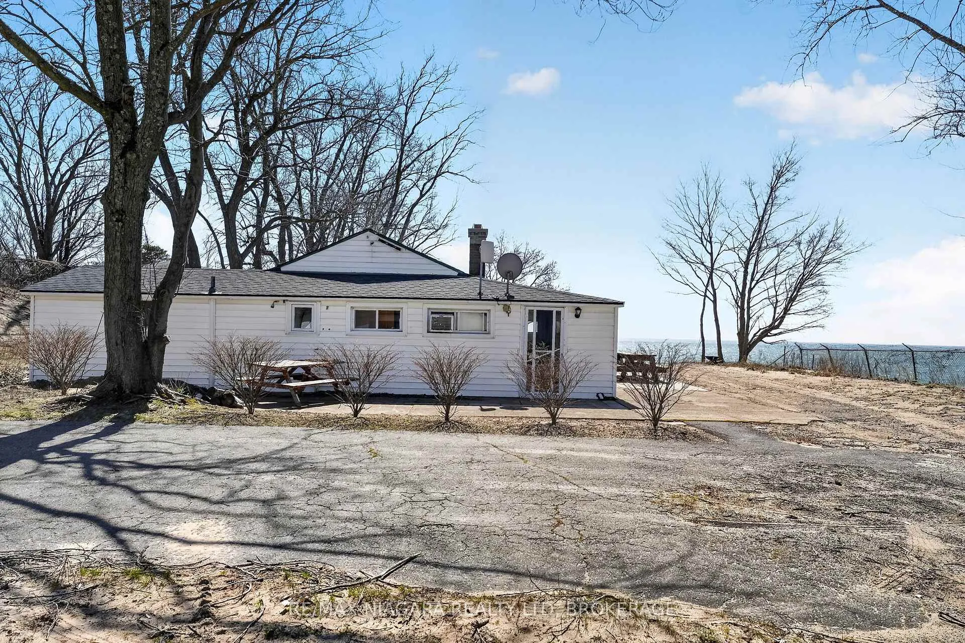 Photo 37 of 239 Pleasant Beach Road, Port Colborne, Sherkston — HOMEH