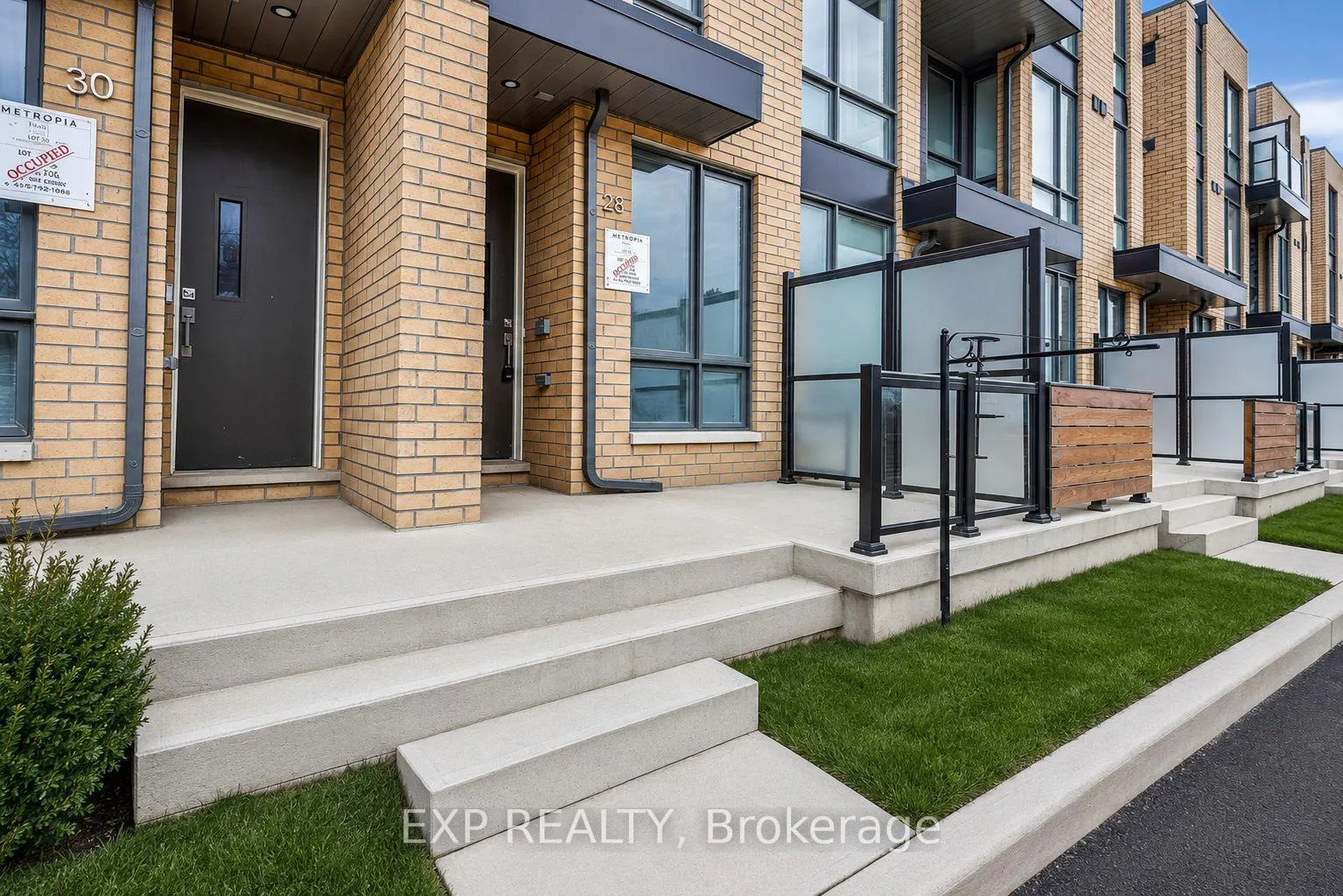 Photo 30 of 28 Turtle Island Road, Toronto, Englemount-Lawrence — HOMEH