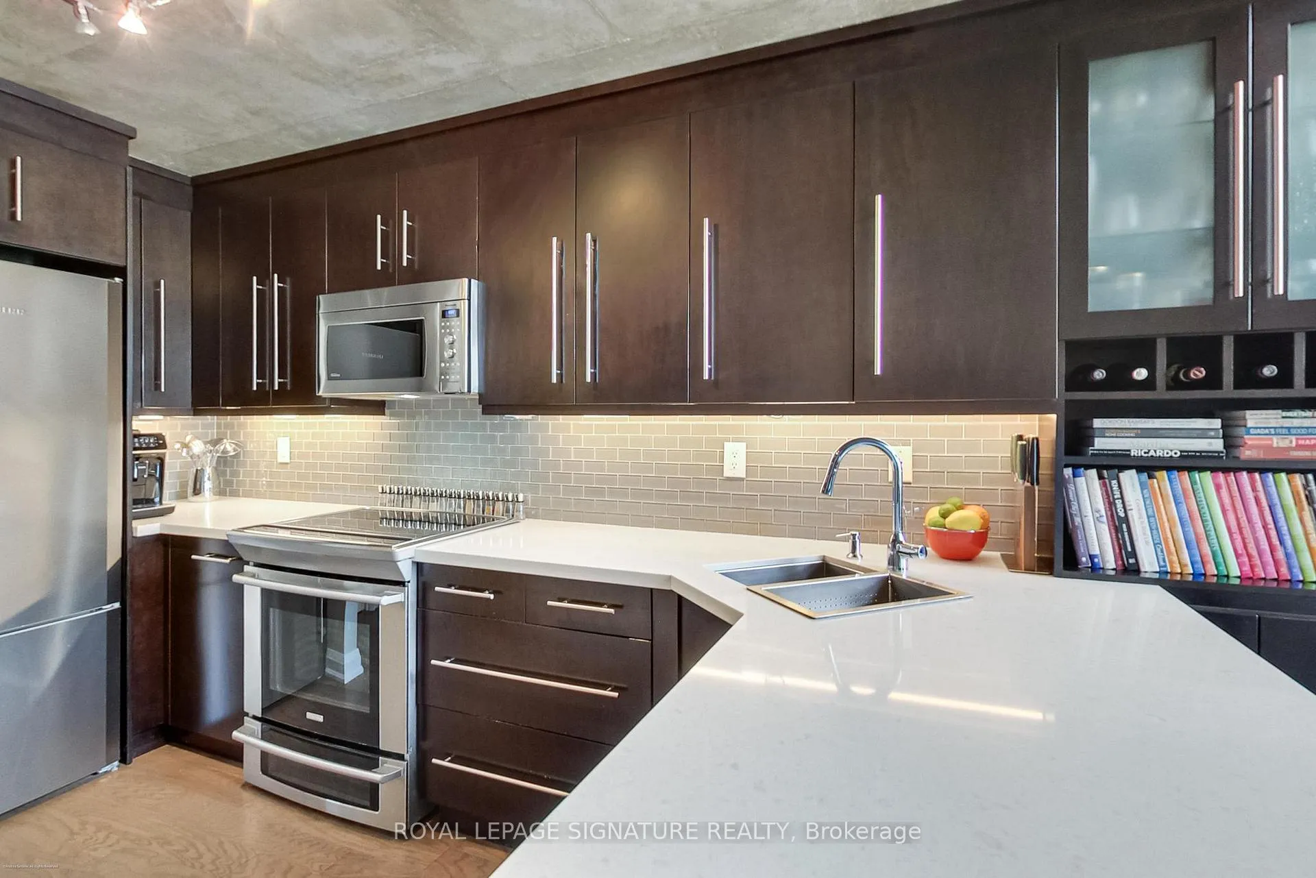 Photo 6 of Unit 443, 1029 King Street W, Toronto, Niagara — HOMEH
