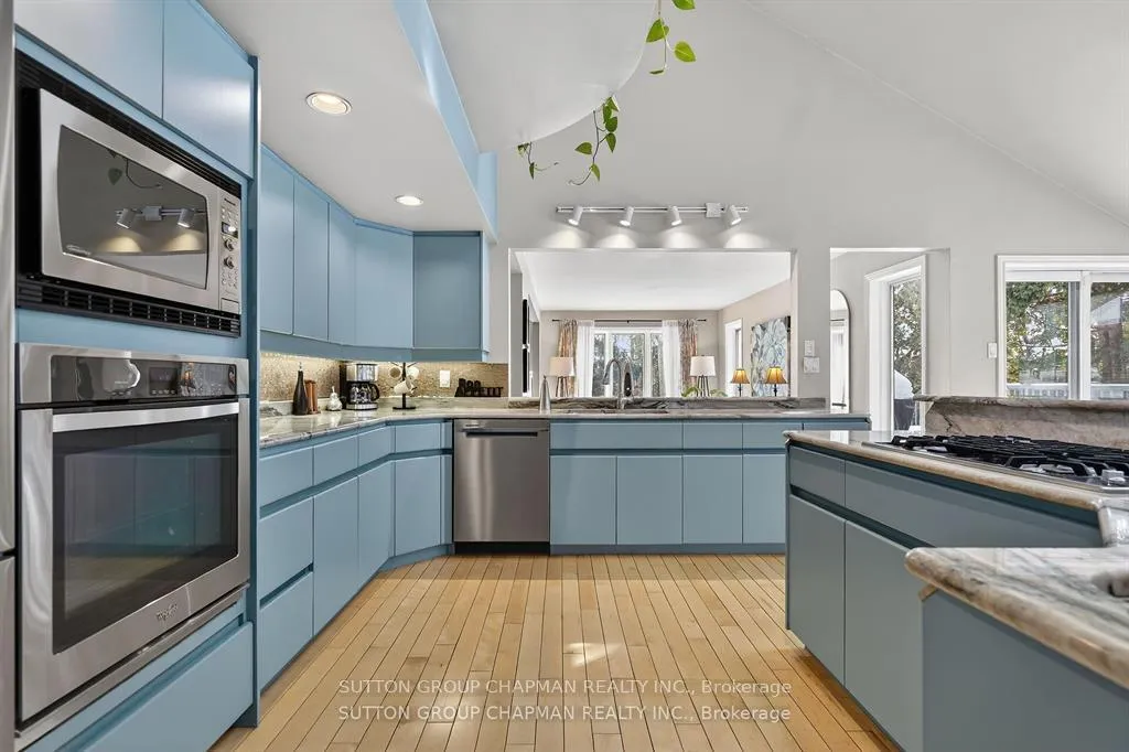 Photo 13 of 712 Riverside Drive, London, North Q — HOMEH