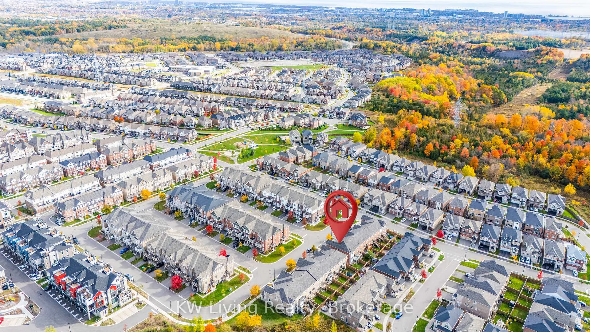 Photo 3 of 1010 Reflection Place, Pickering, Rural Pickering — HOMEH