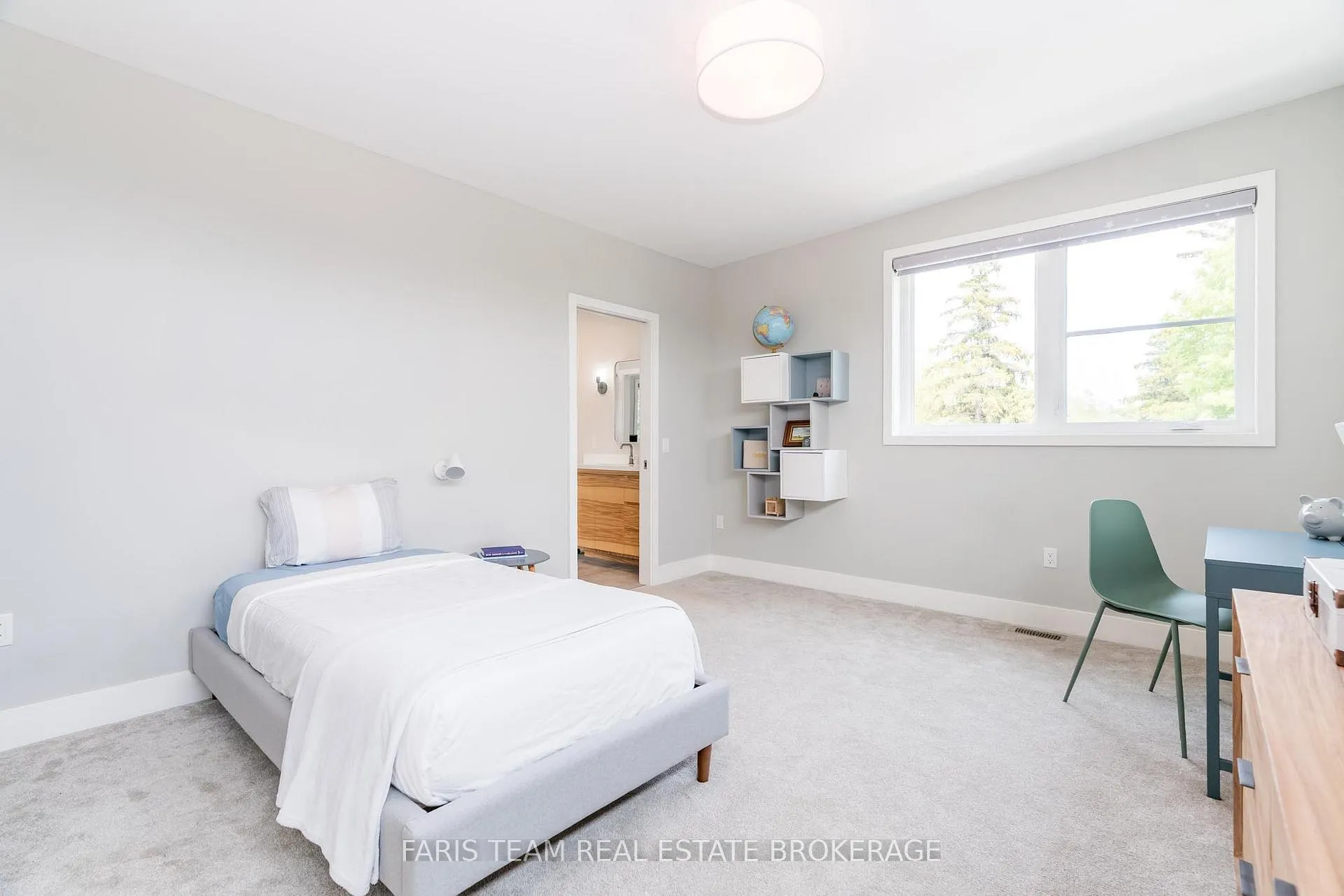 Photo 26 of 202 Kempenfelt Drive, Barrie, North Shore — HOMEH