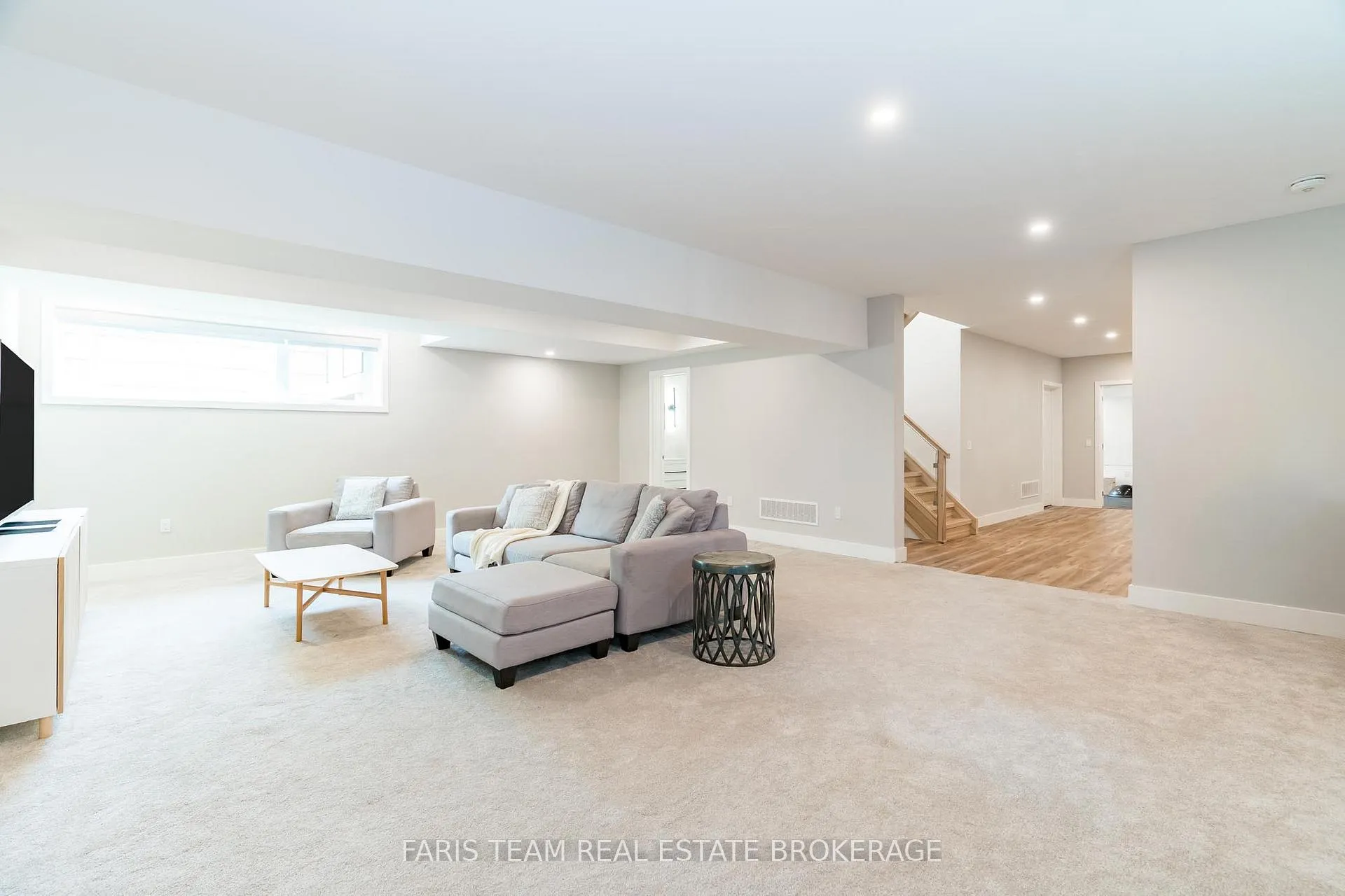 Photo 34 of 202 Kempenfelt Drive, Barrie, North Shore — HOMEH