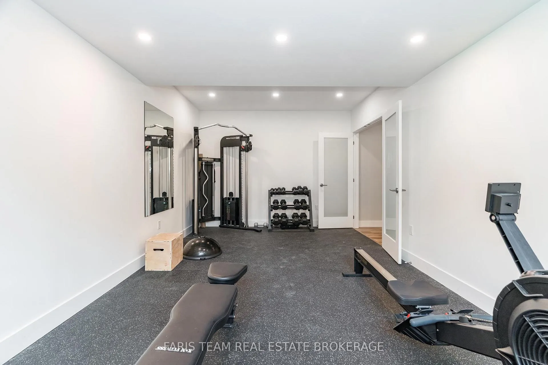 Photo 35 of 202 Kempenfelt Drive, Barrie, North Shore — HOMEH