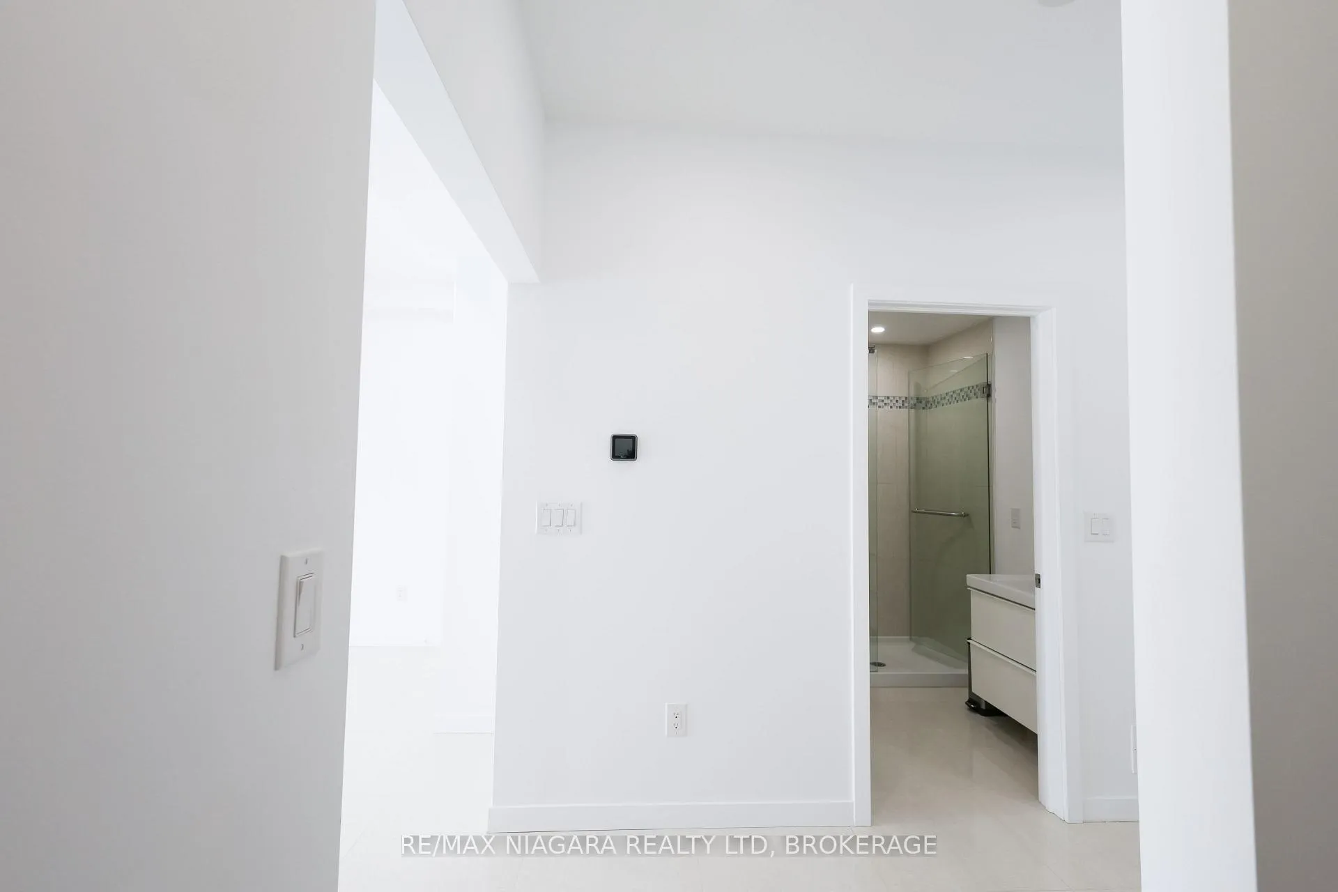 Photo 14 of Unit Unit B, 68 First Street, Welland, Lincoln/Crowland — HOMEH