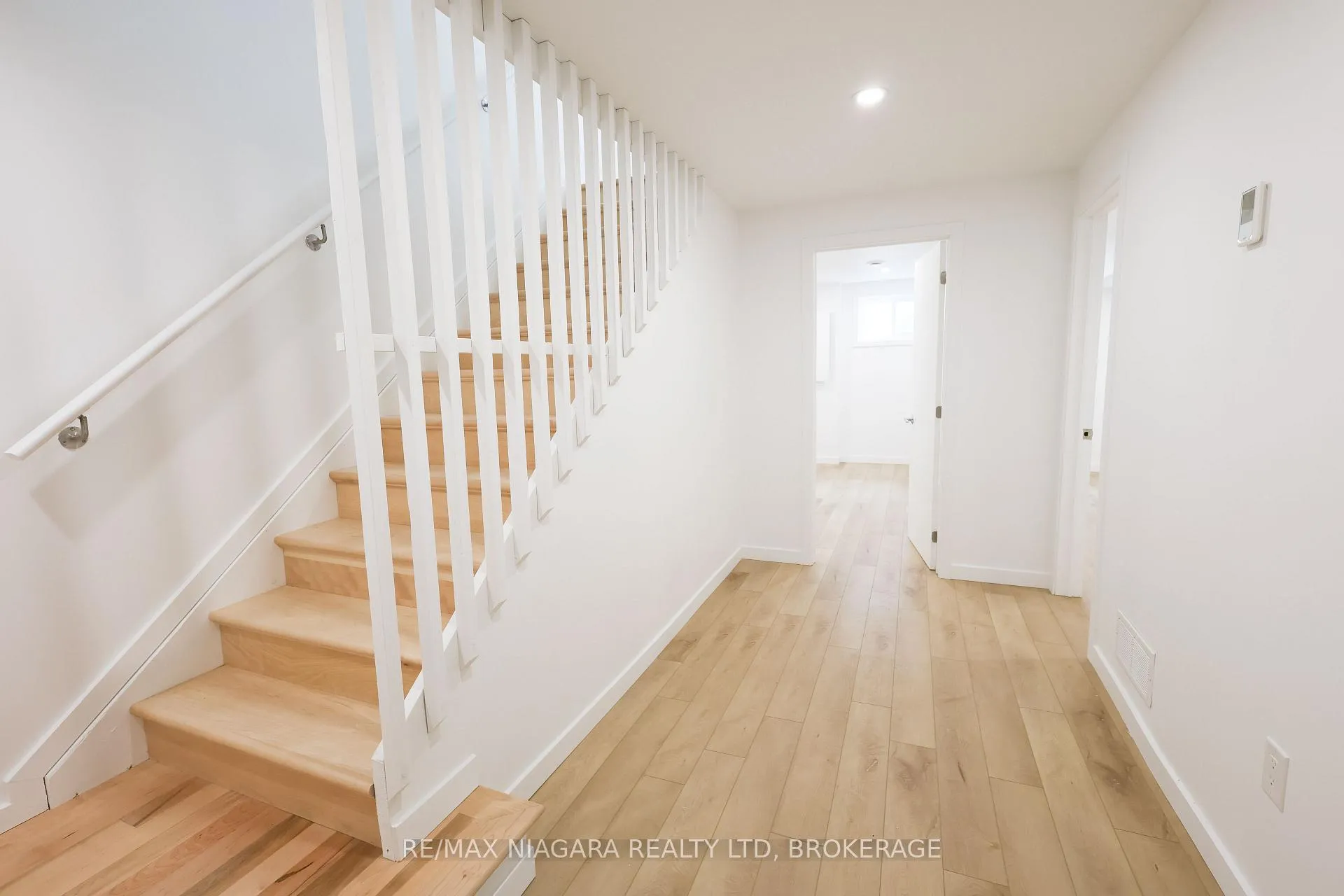 Photo 16 of Unit Unit B, 68 First Street, Welland, Lincoln/Crowland — HOMEH