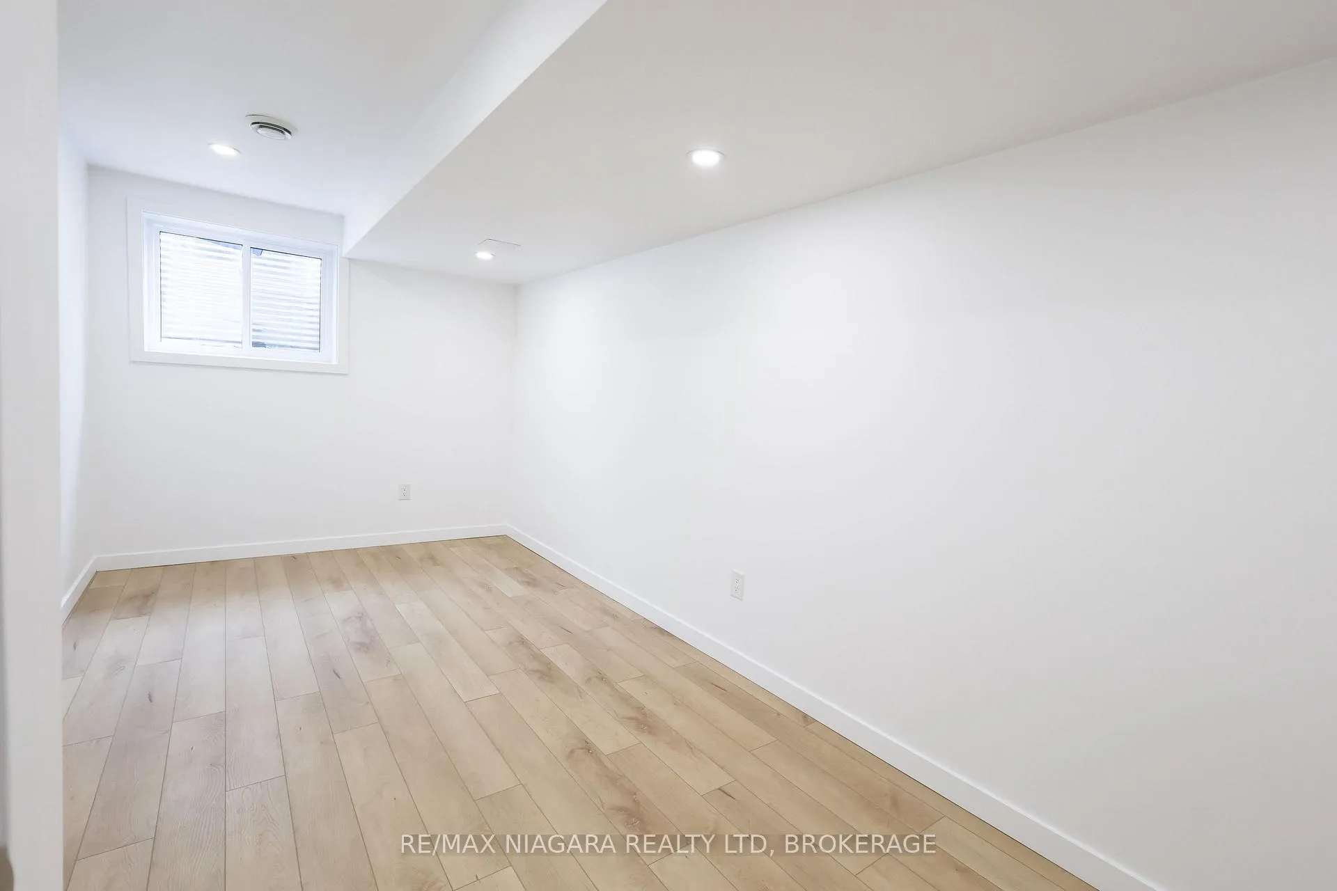 Photo 22 of Unit Unit B, 68 First Street, Welland, Lincoln/Crowland — HOMEH