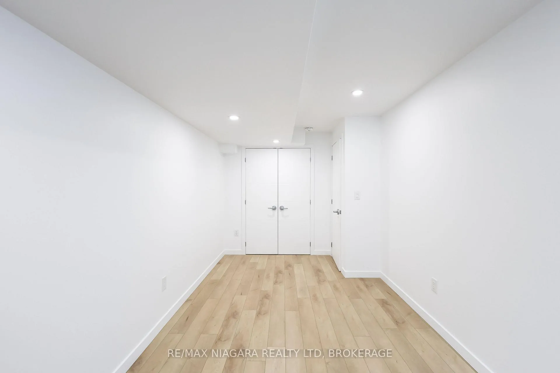 Photo 23 of Unit Unit B, 68 First Street, Welland, Lincoln/Crowland — HOMEH
