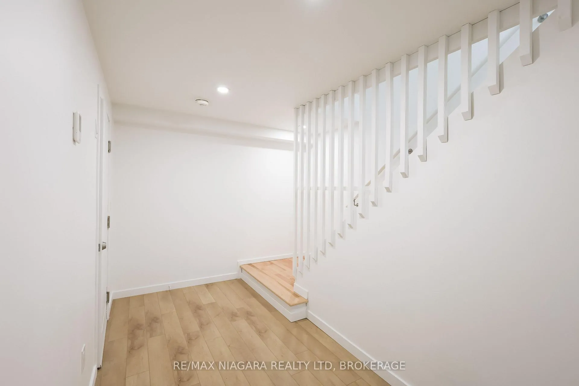 Photo 25 of Unit Unit B, 68 First Street, Welland, Lincoln/Crowland — HOMEH
