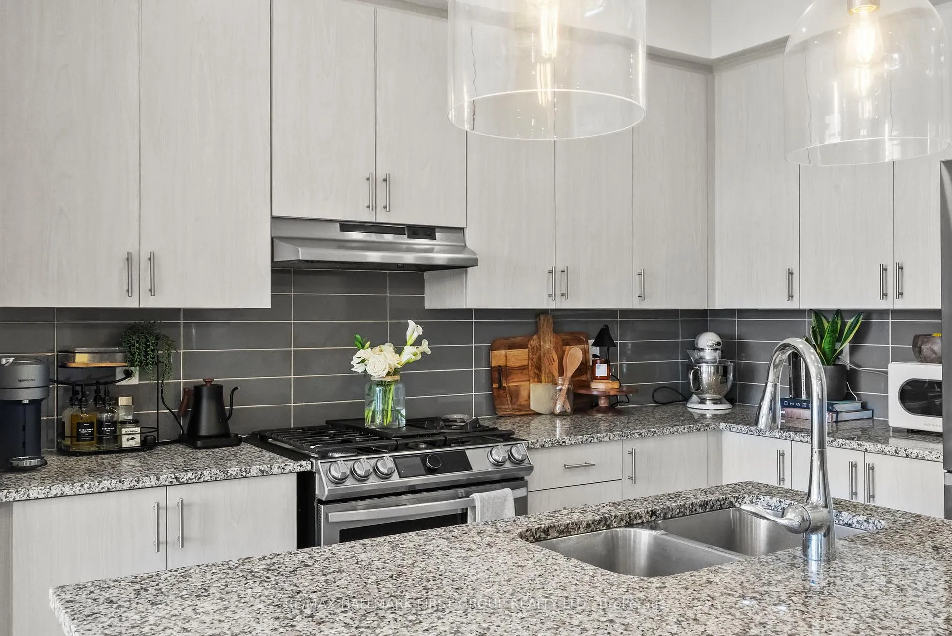 Photo 25 of 16 Cachia Lane, Ajax, Northwest Ajax — HOMEH