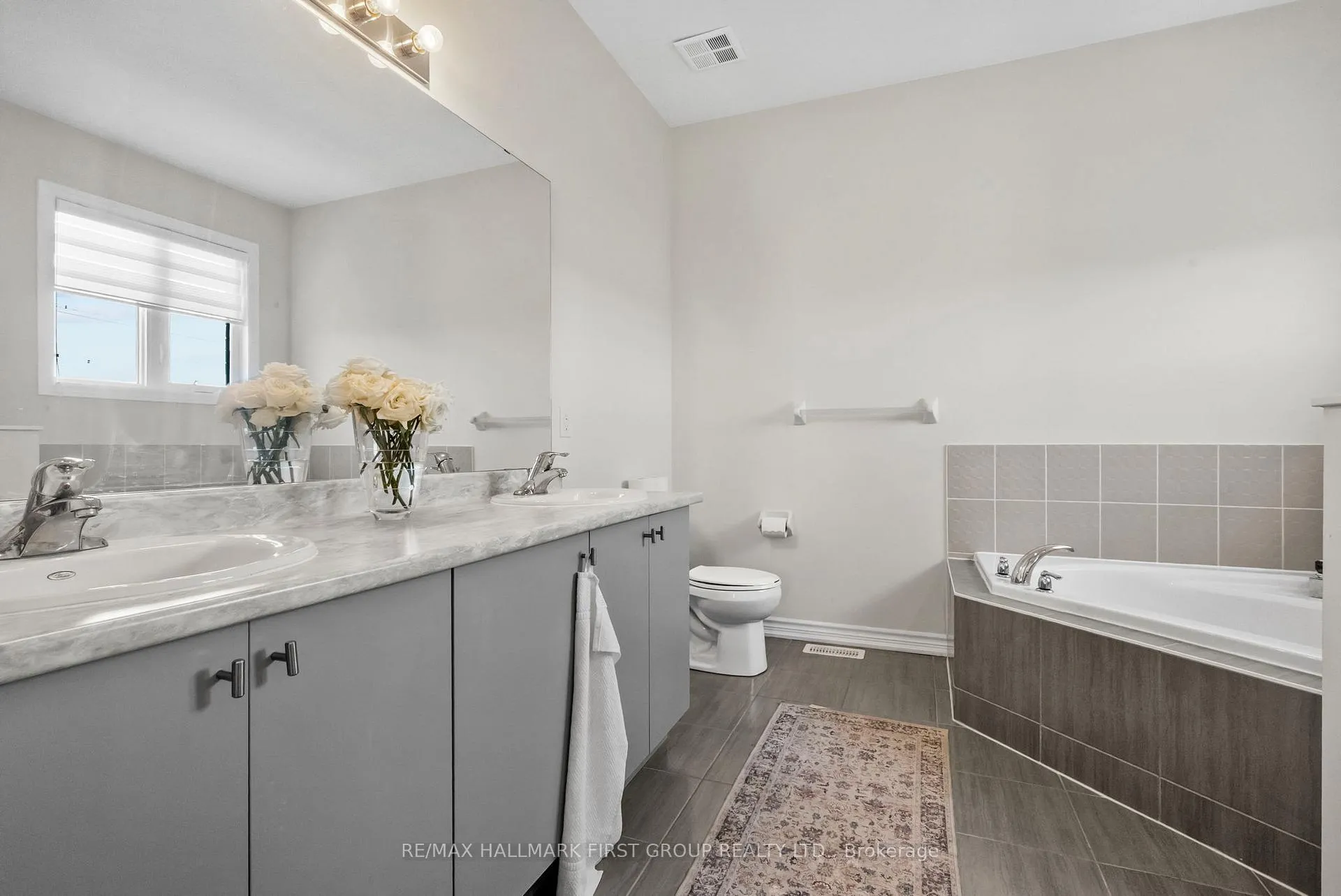 Photo 9 of 16 Cachia Lane, Ajax, Northwest Ajax — HOMEH