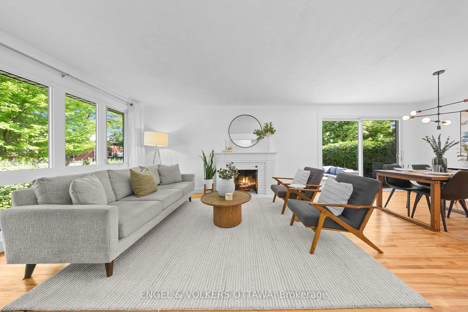 Photo 8 of 2161 Blossom Drive, Ottawa, Applewood Acres — HOMEH