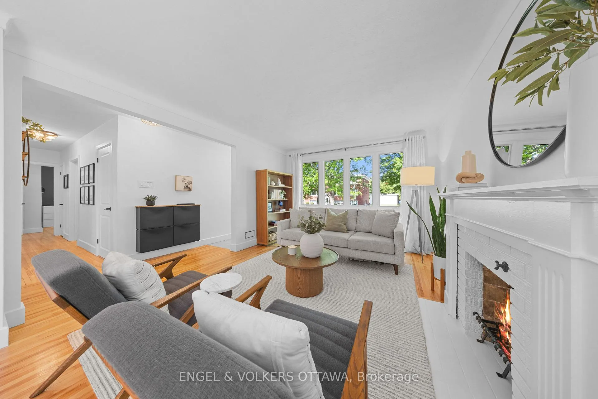 Photo 9 of 2161 Blossom Drive, Ottawa, Applewood Acres — HOMEH