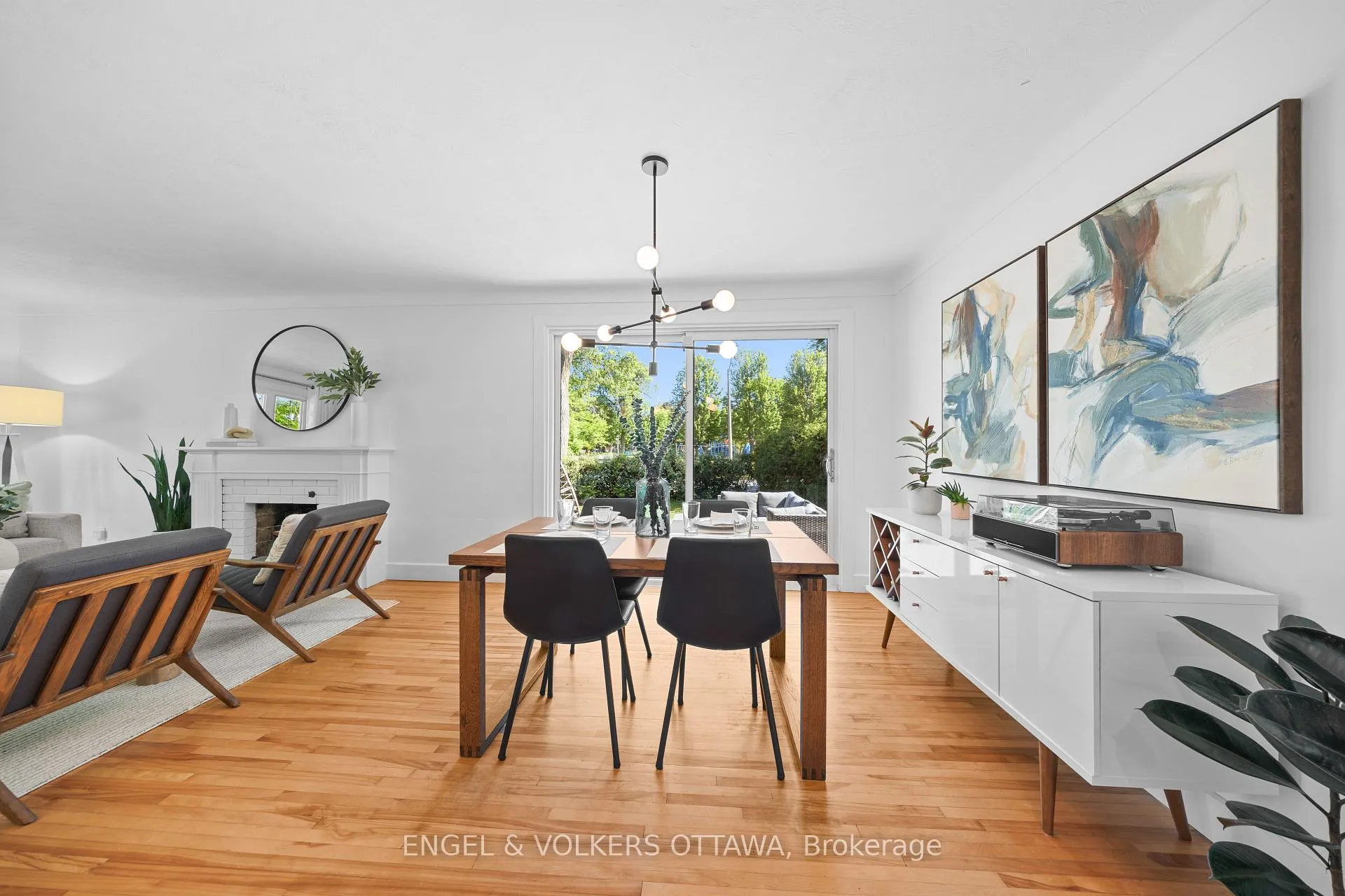 Photo 12 of 2161 Blossom Drive, Ottawa, Applewood Acres — HOMEH