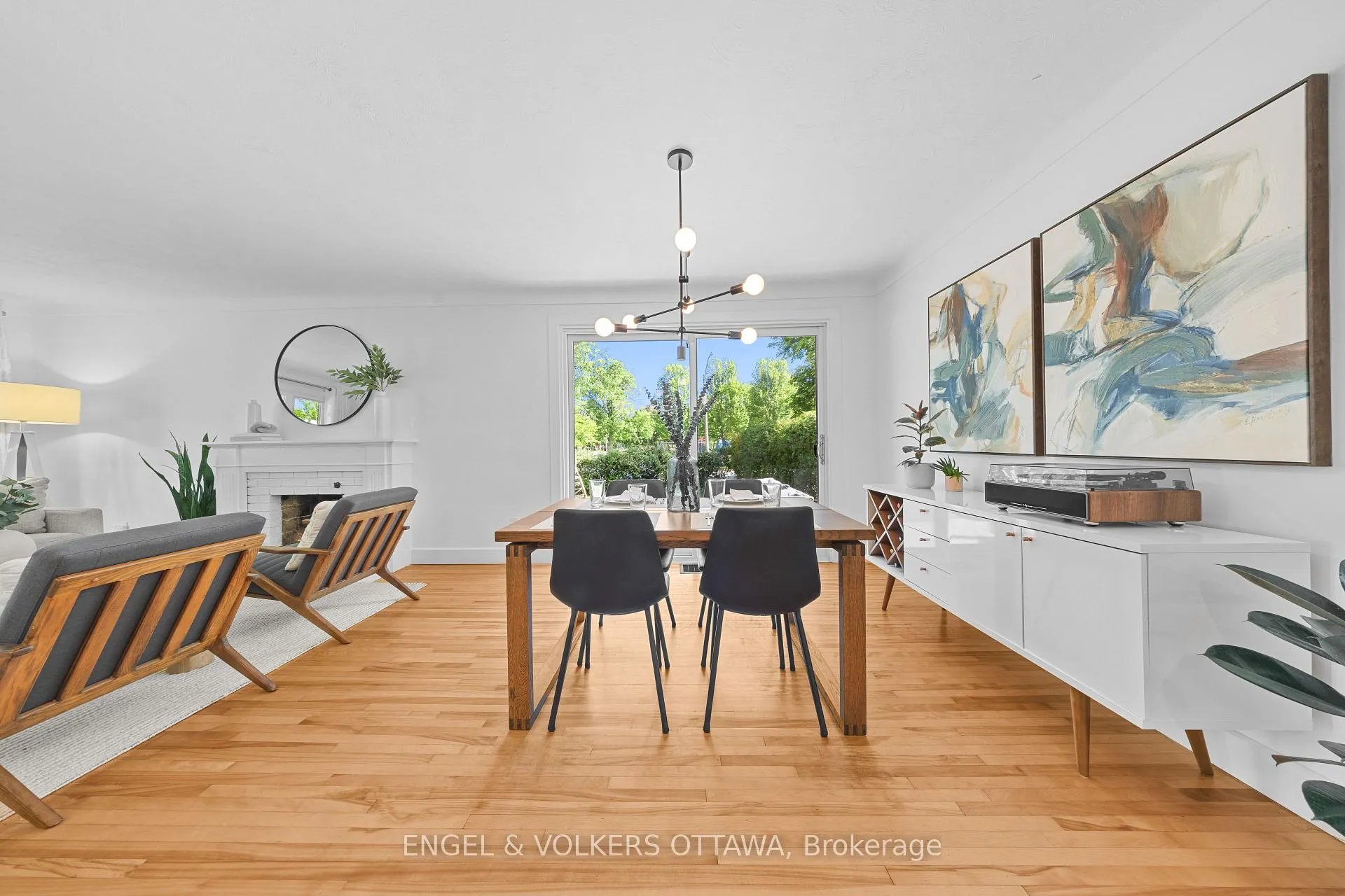 Photo 13 of 2161 Blossom Drive, Ottawa, Applewood Acres — HOMEH