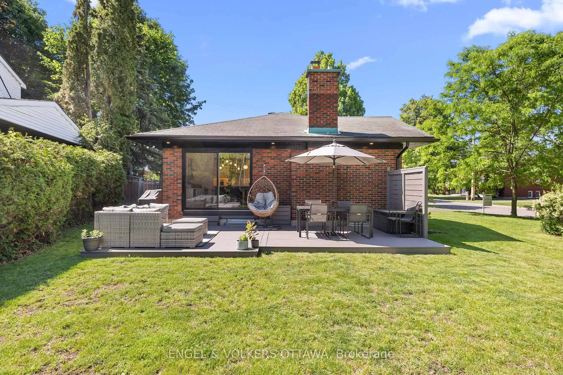 Photo 45 of 2161 Blossom Drive, Ottawa, Applewood Acres — HOMEH