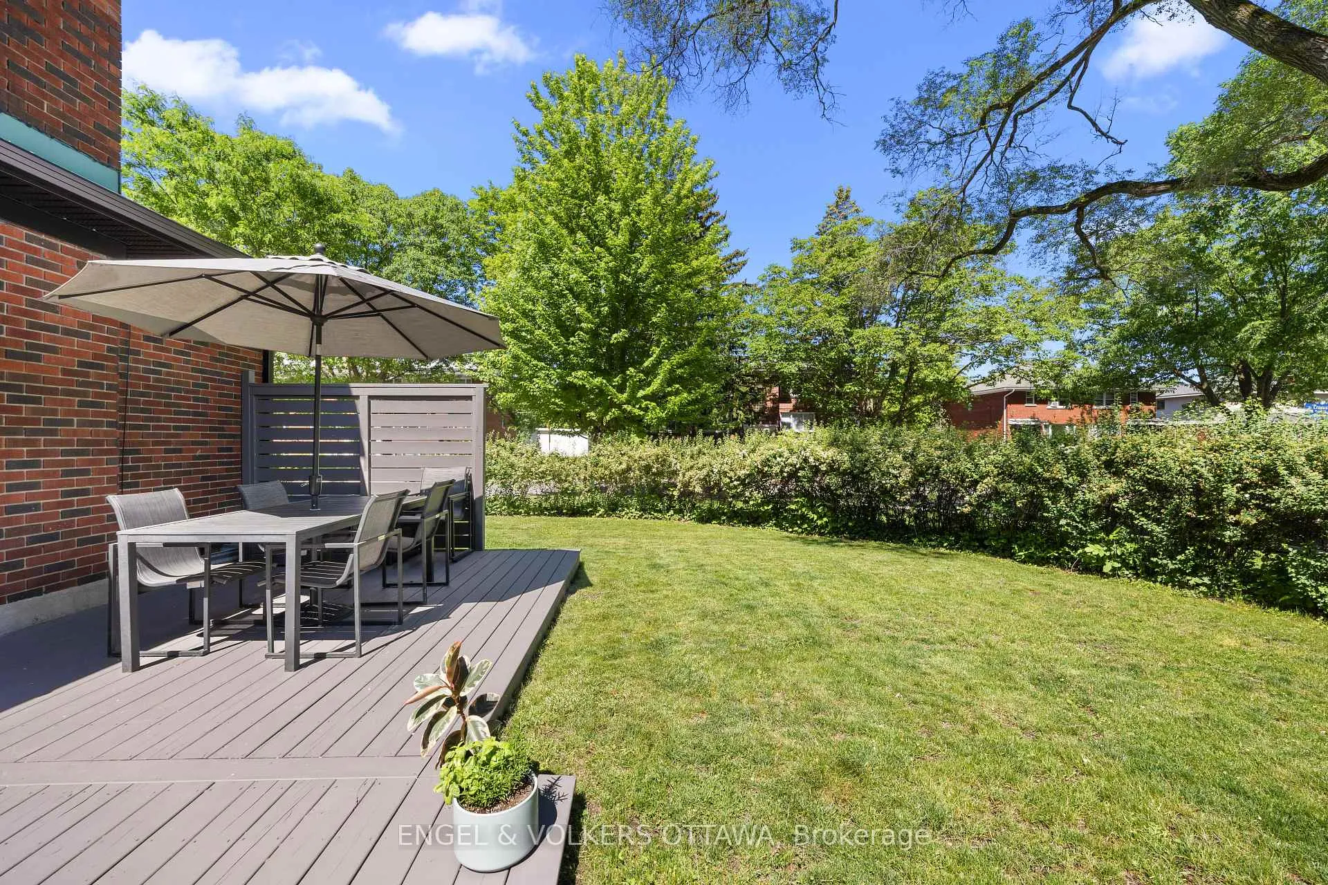 Photo 47 of 2161 Blossom Drive, Ottawa, Applewood Acres — HOMEH
