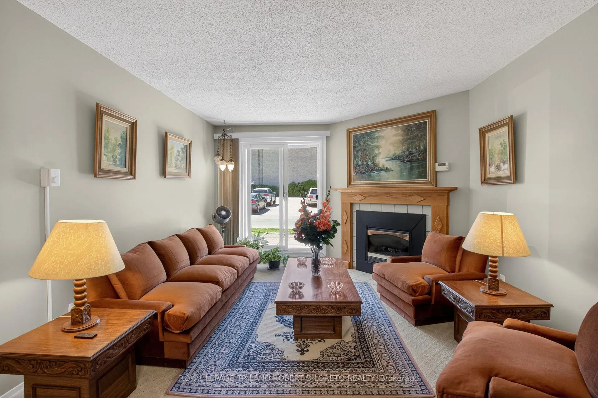 Photo 7 of Unit 103, 731 Deveron Crescent, London, South T — HOMEH