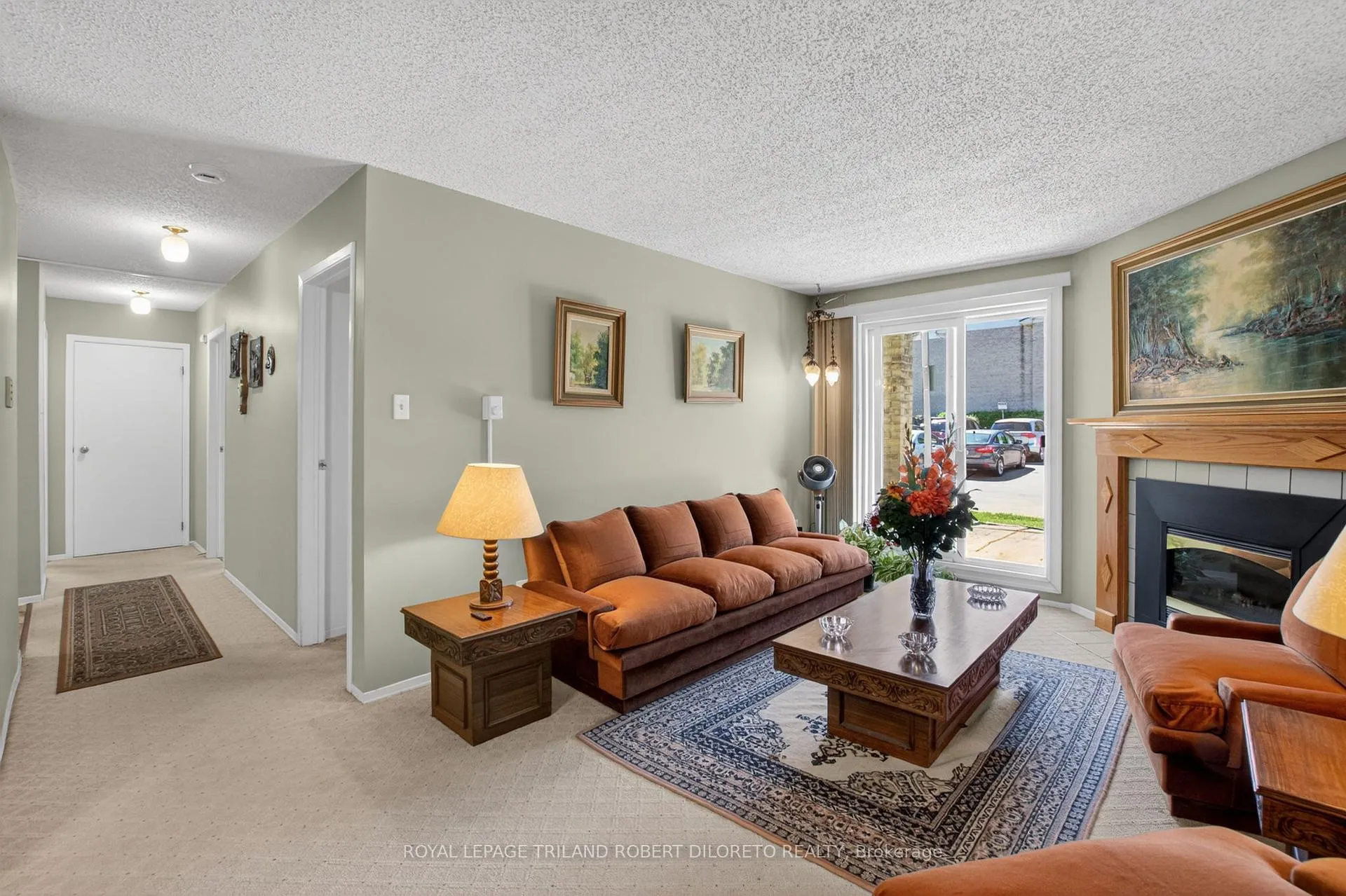 Photo 9 of Unit 103, 731 Deveron Crescent, London, South T — HOMEH
