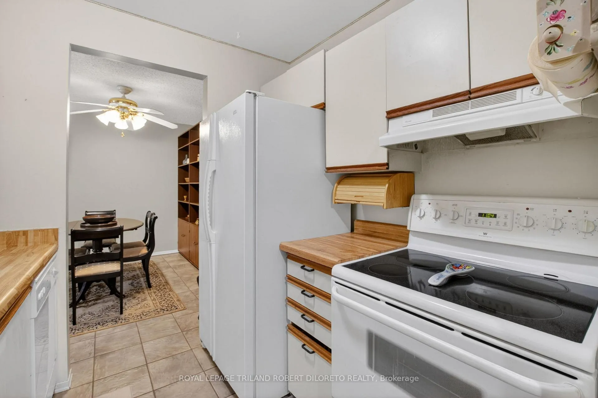 Photo 14 of Unit 103, 731 Deveron Crescent, London, South T — HOMEH