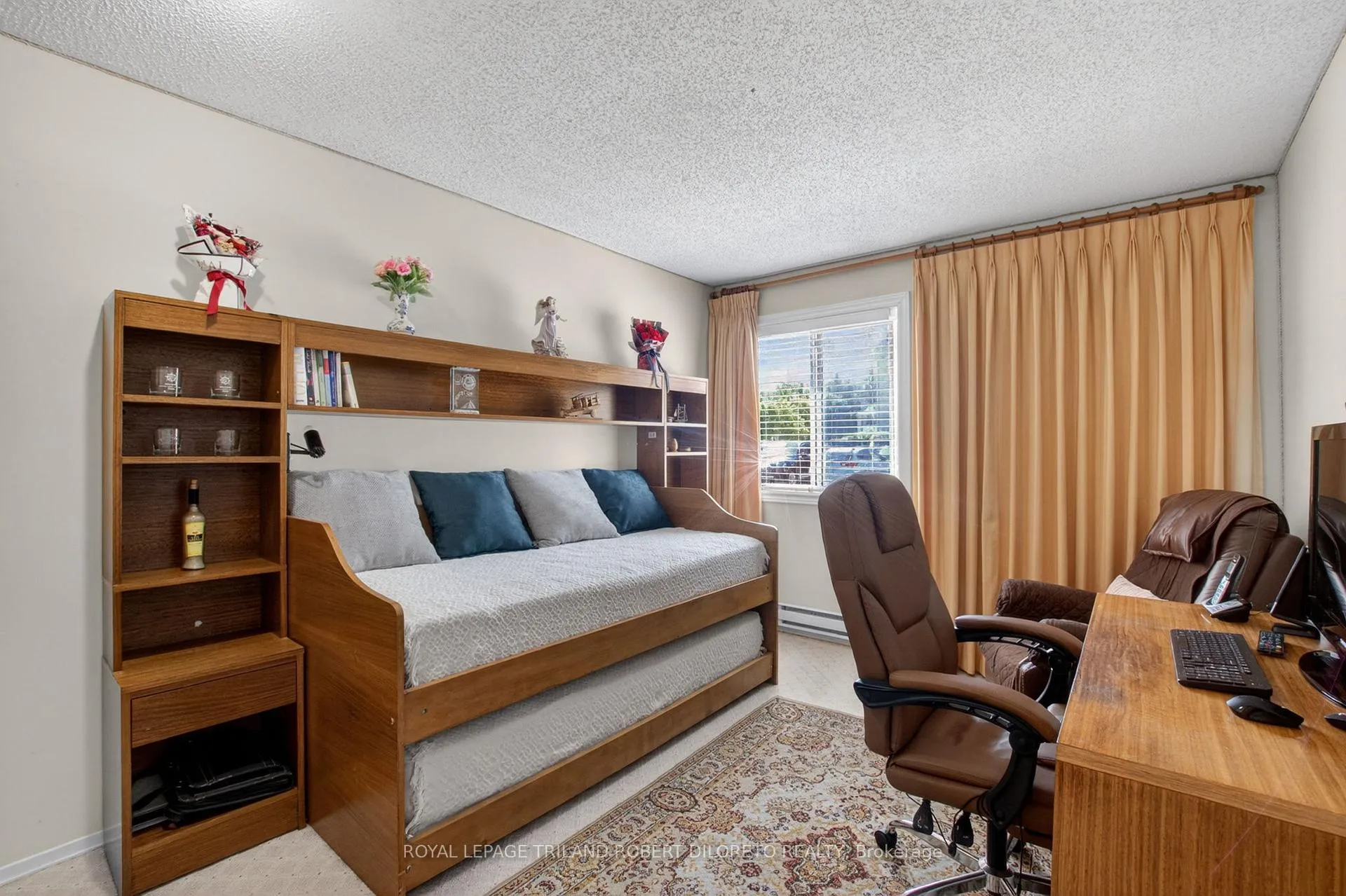 Photo 18 of Unit 103, 731 Deveron Crescent, London, South T — HOMEH