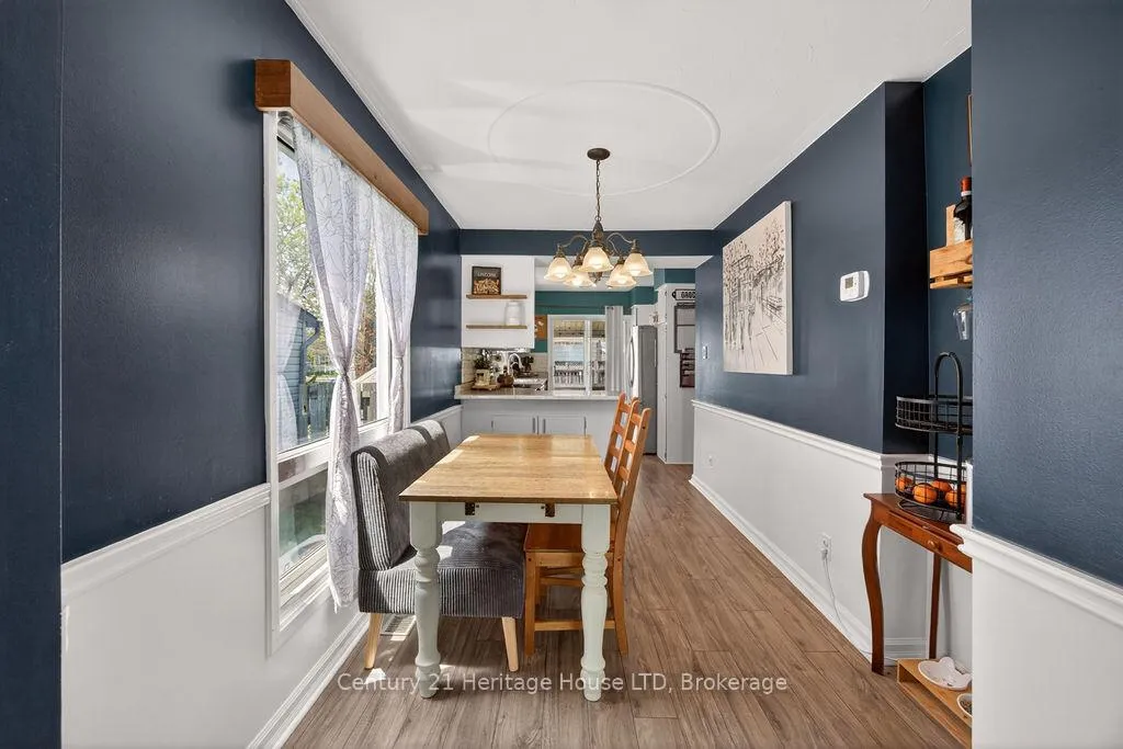 Photo 10 of 211 Grantham Avenue, St. Catharines, Facer — HOMEH
