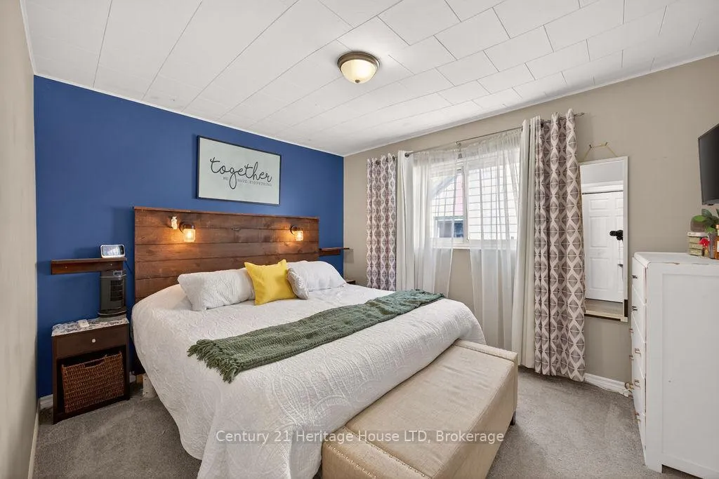 Photo 12 of 211 Grantham Avenue, St. Catharines, Facer — HOMEH