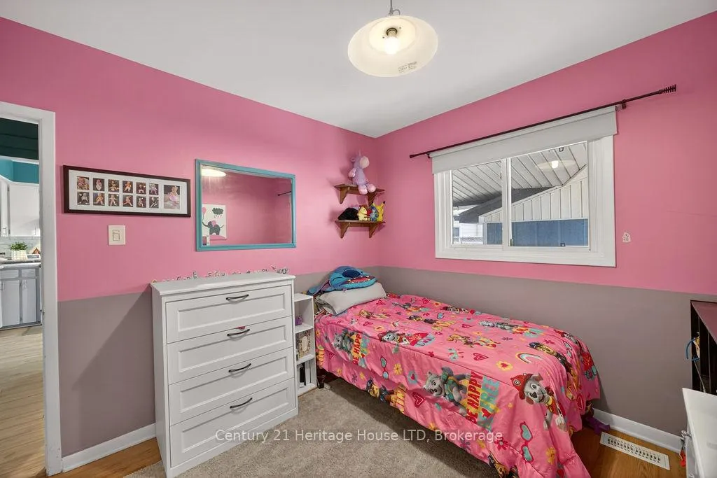 Photo 13 of 211 Grantham Avenue, St. Catharines, Facer — HOMEH