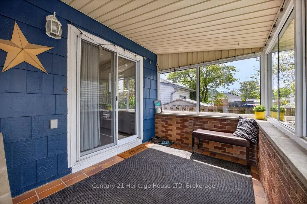 Photo 20 of 211 Grantham Avenue, St. Catharines, Facer — HOMEH