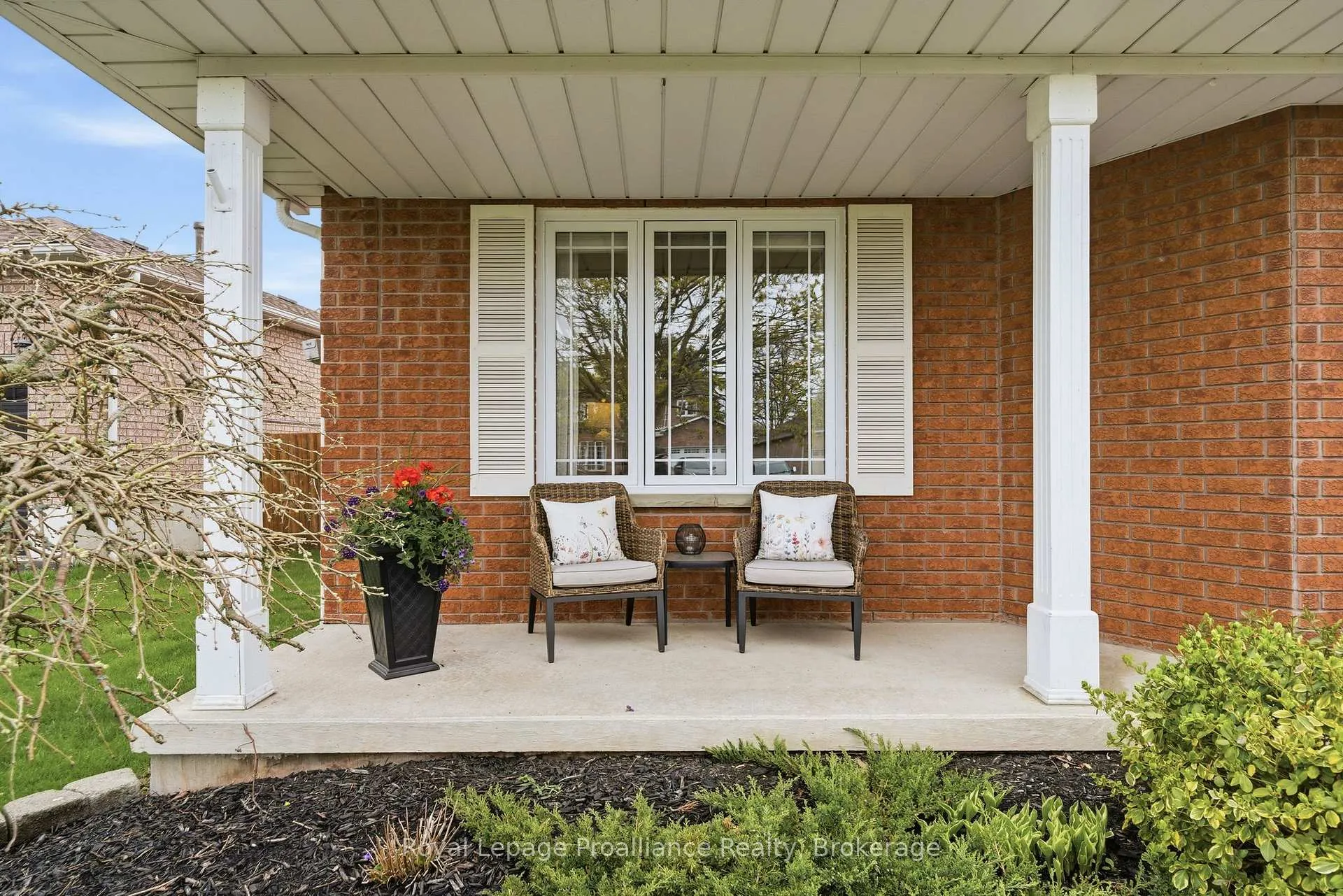 Photo 2 of 68 Cooper Court, Cobourg — HOMEH