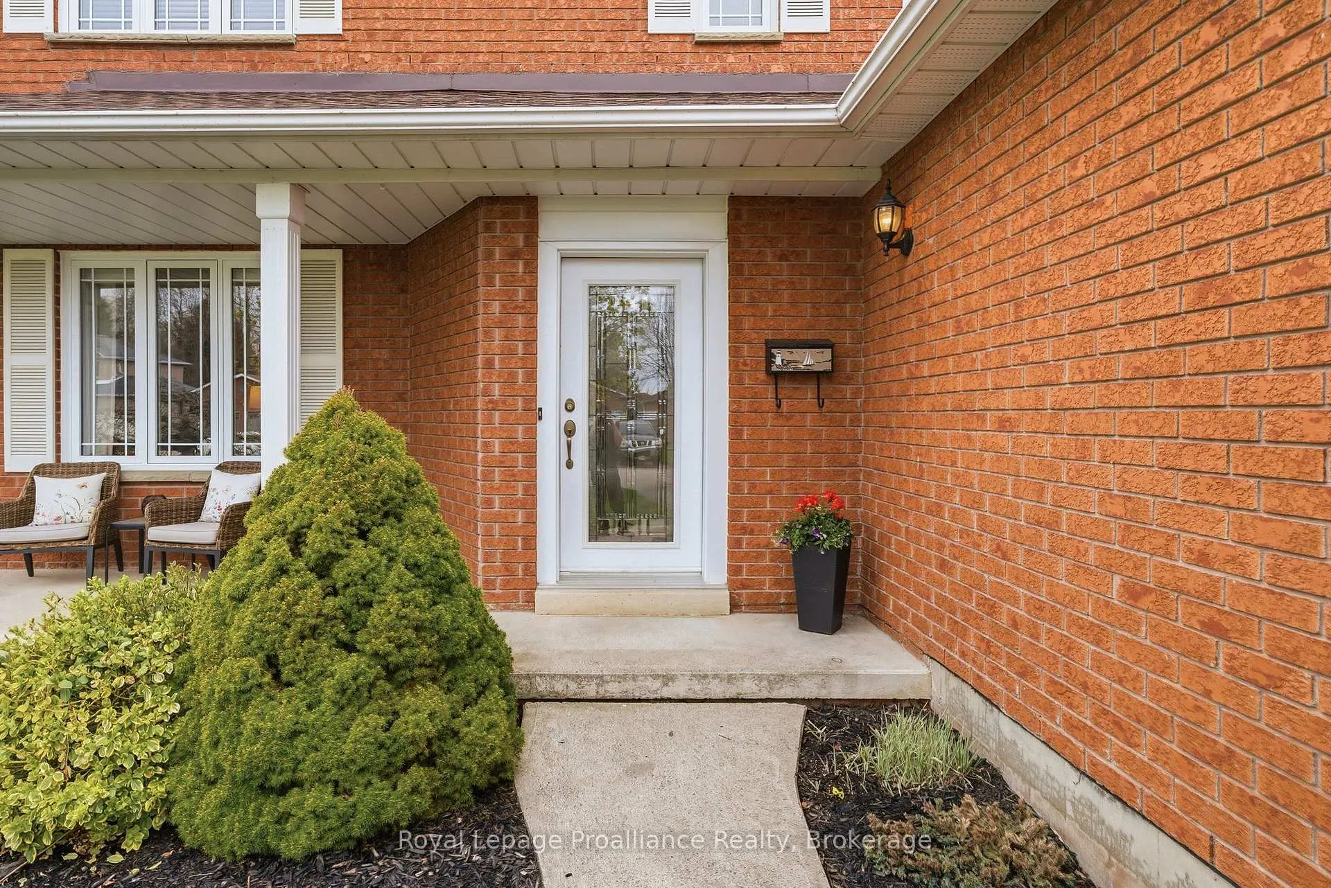 Photo 3 of 68 Cooper Court, Cobourg — HOMEH