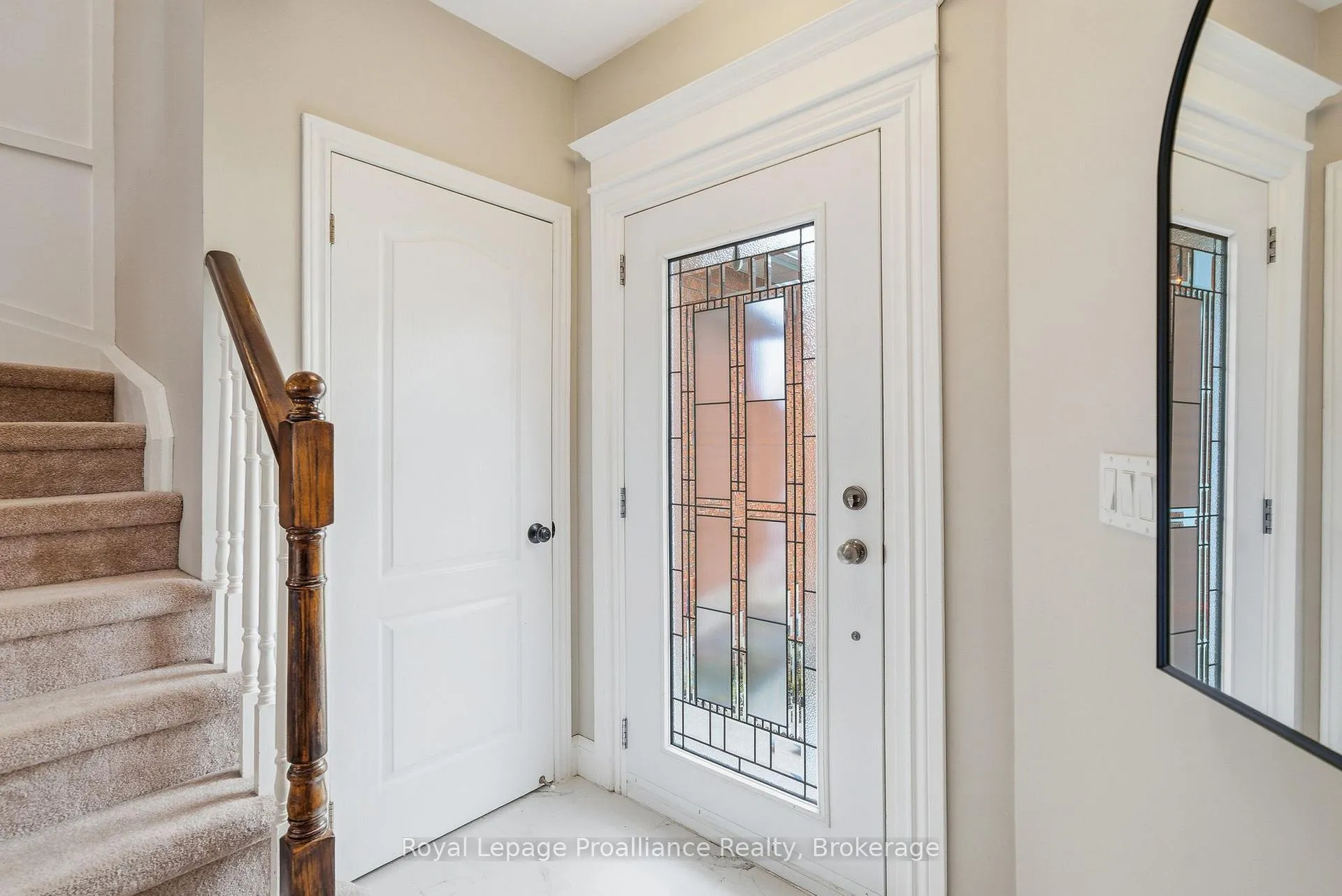 Photo 4 of 68 Cooper Court, Cobourg — HOMEH