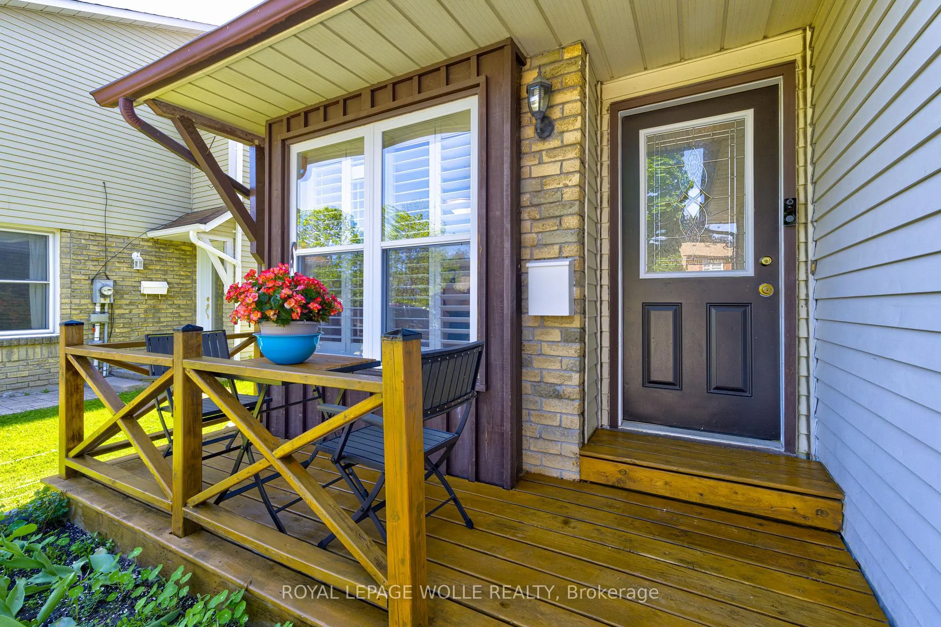 Photo 4 of 1302 Northmount Street, Oshawa, Centennial — HOMEH